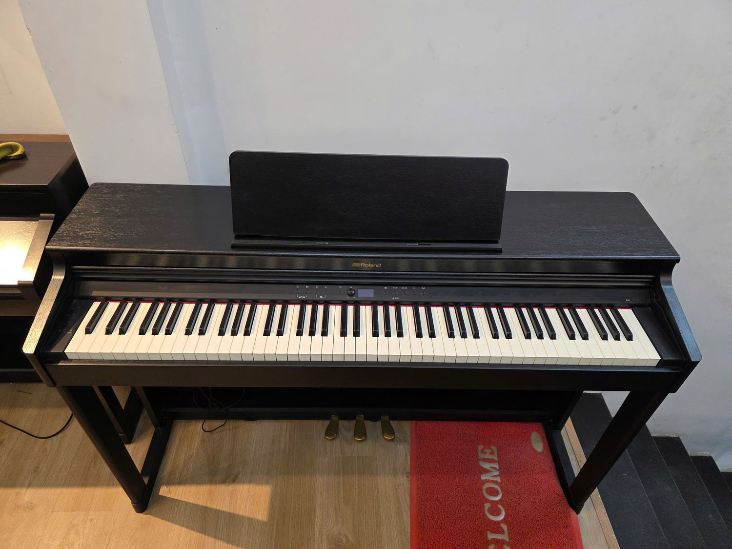 Năm Sản Xuất Đàn Piano Điện Roland