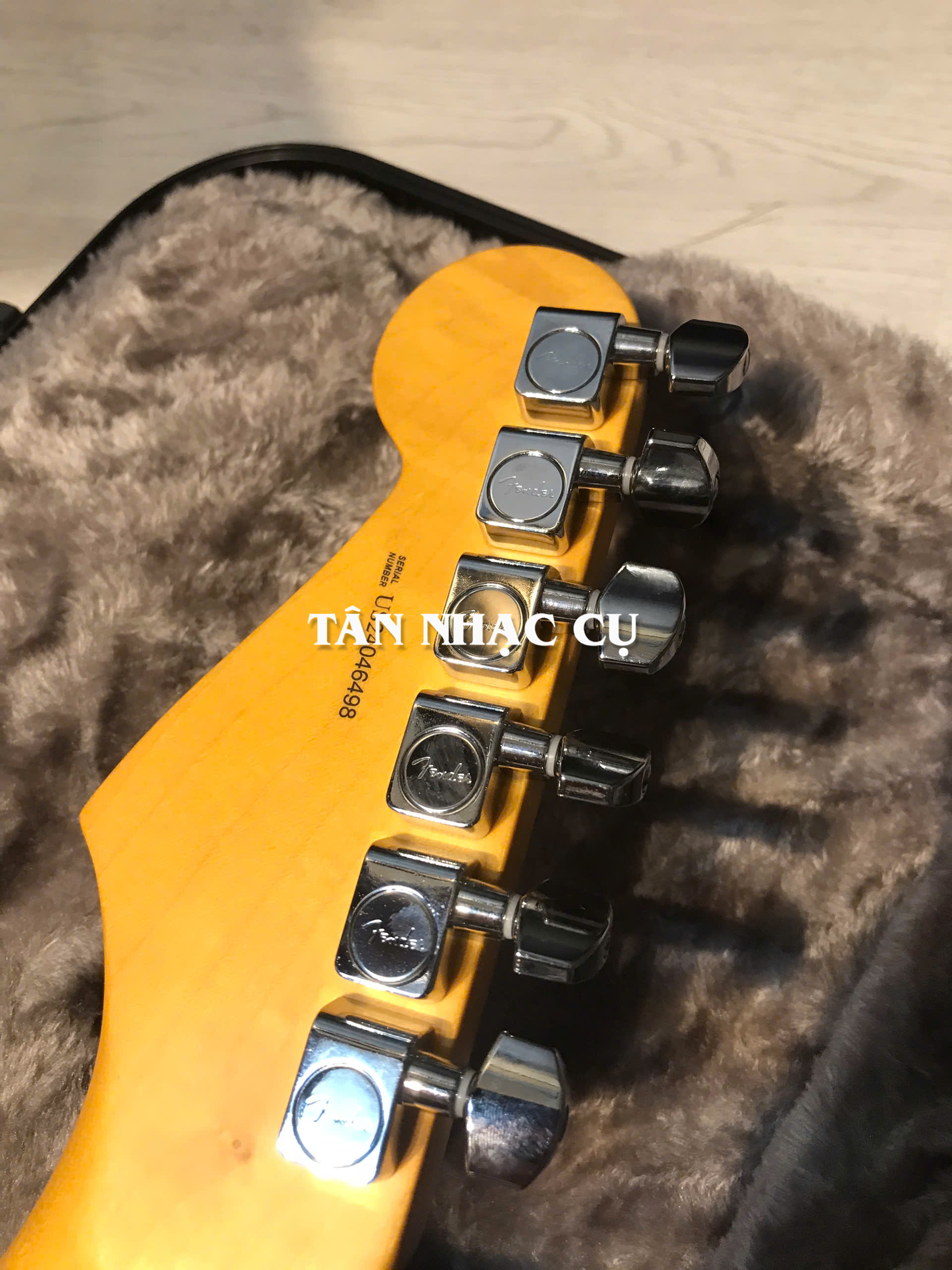 Fender American Professional II Stratocaster® HSS - 3 Color Sunburst
