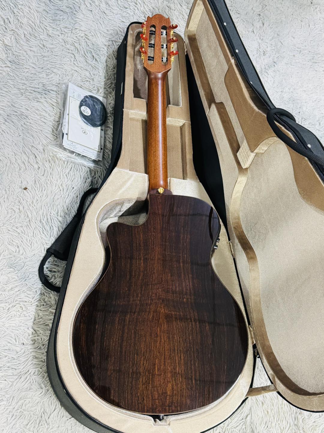 Đàn Guitar Classic Yamaha NTX1200R