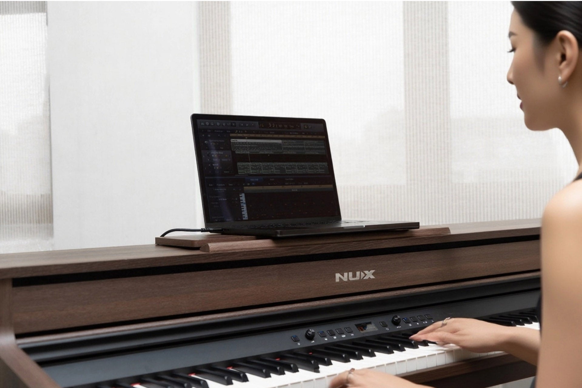 Đàn Piano Điện Nux NCK430