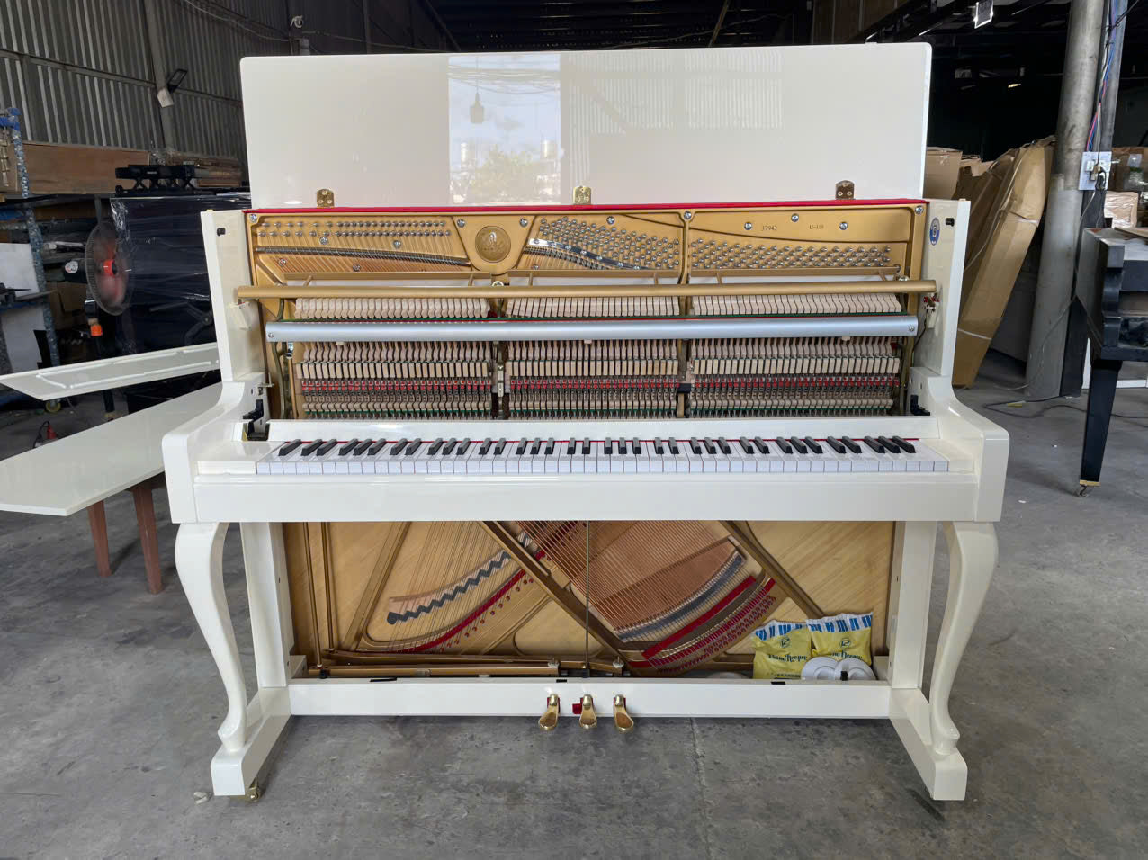 Đàn Piano Cơ Upright Wendl & Lung U118 White