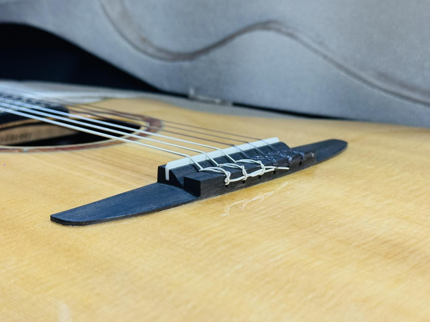 Đàn Guitar Classic Yamaha NTX1200R