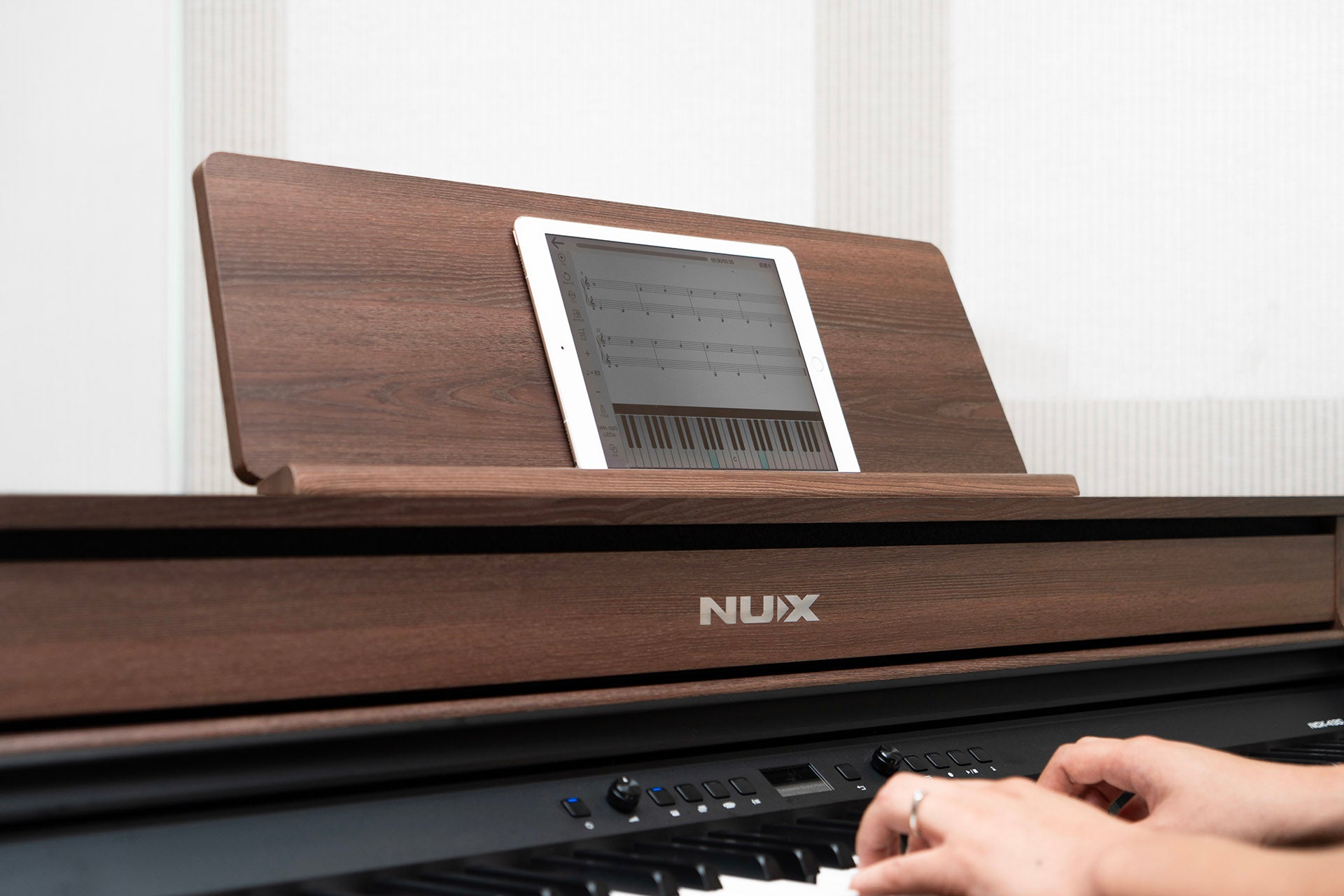 Đàn Piano Điện Nux NCK430