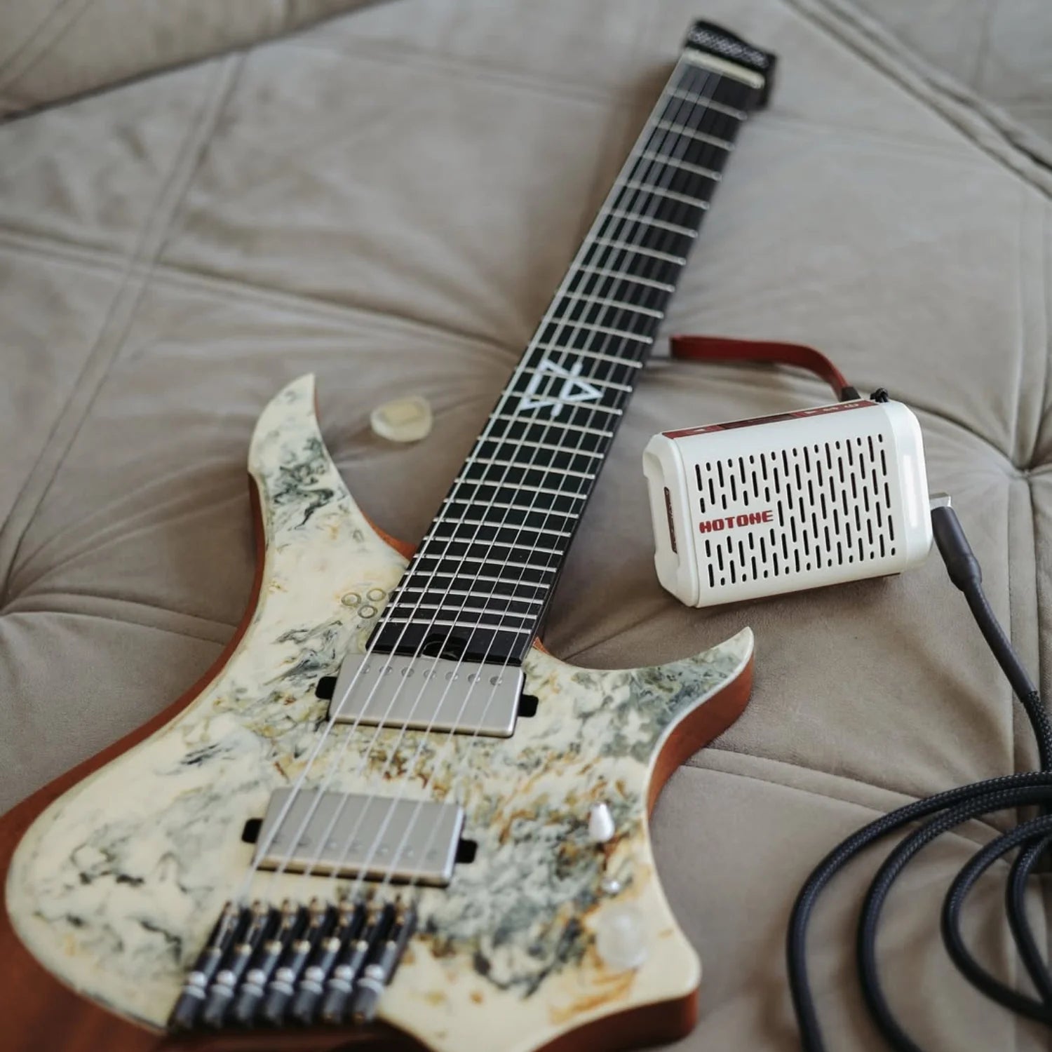 Amplifier Hotone AP-5WH Pulze Mini BT, Combo 5W