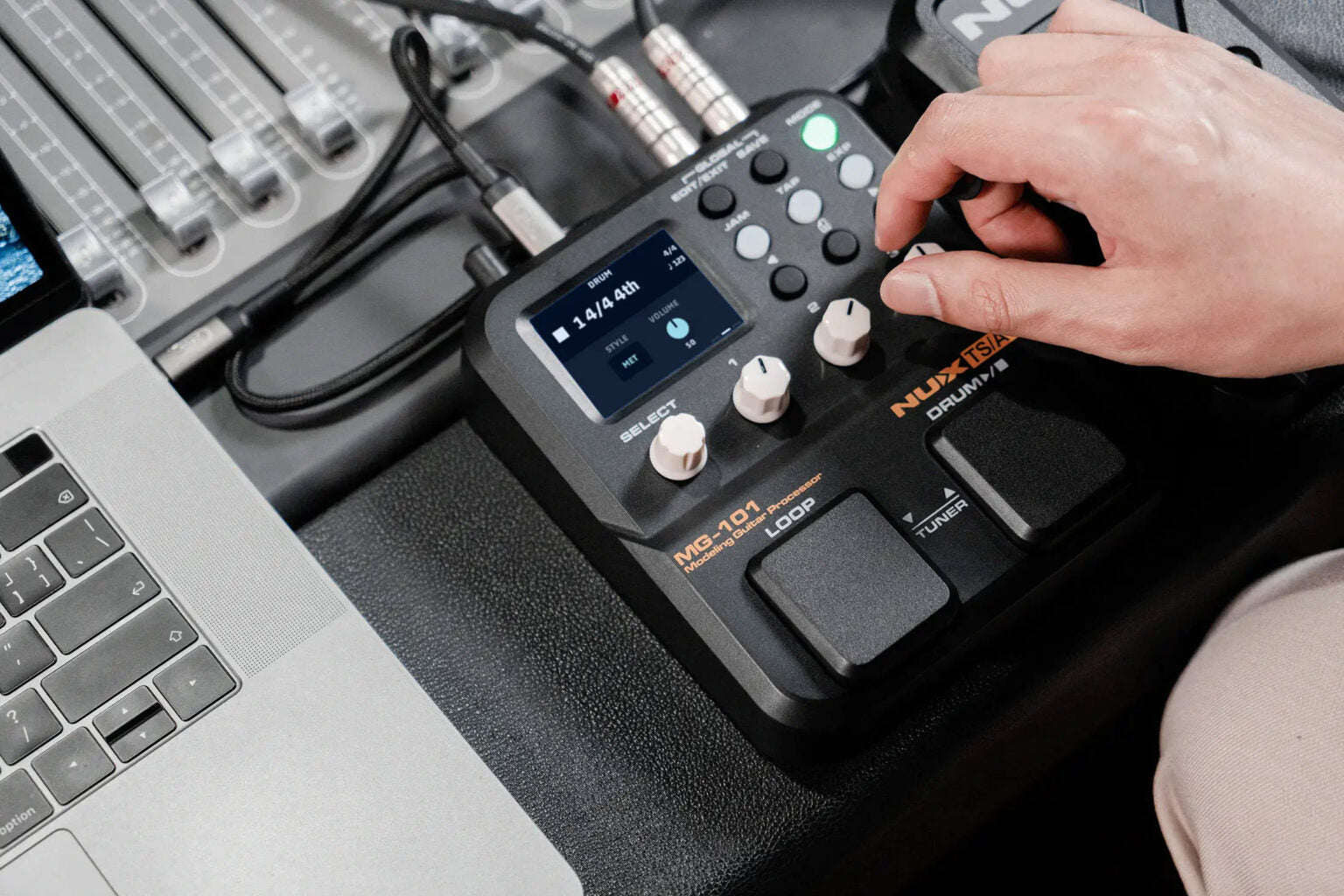 Pedal Guitar Nux MG101