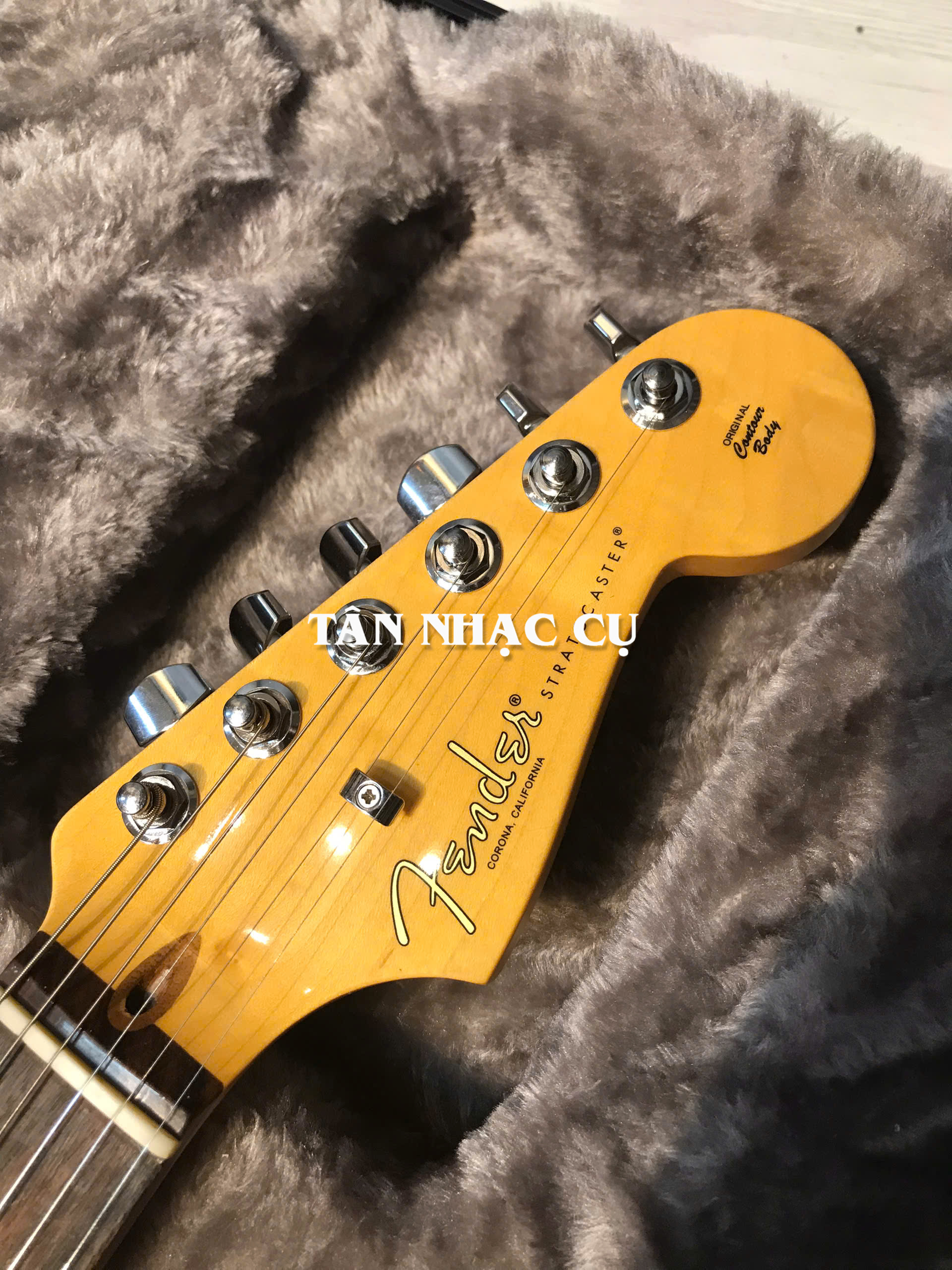 Fender American Professional II Stratocaster® HSS - 3 Color Sunburst
