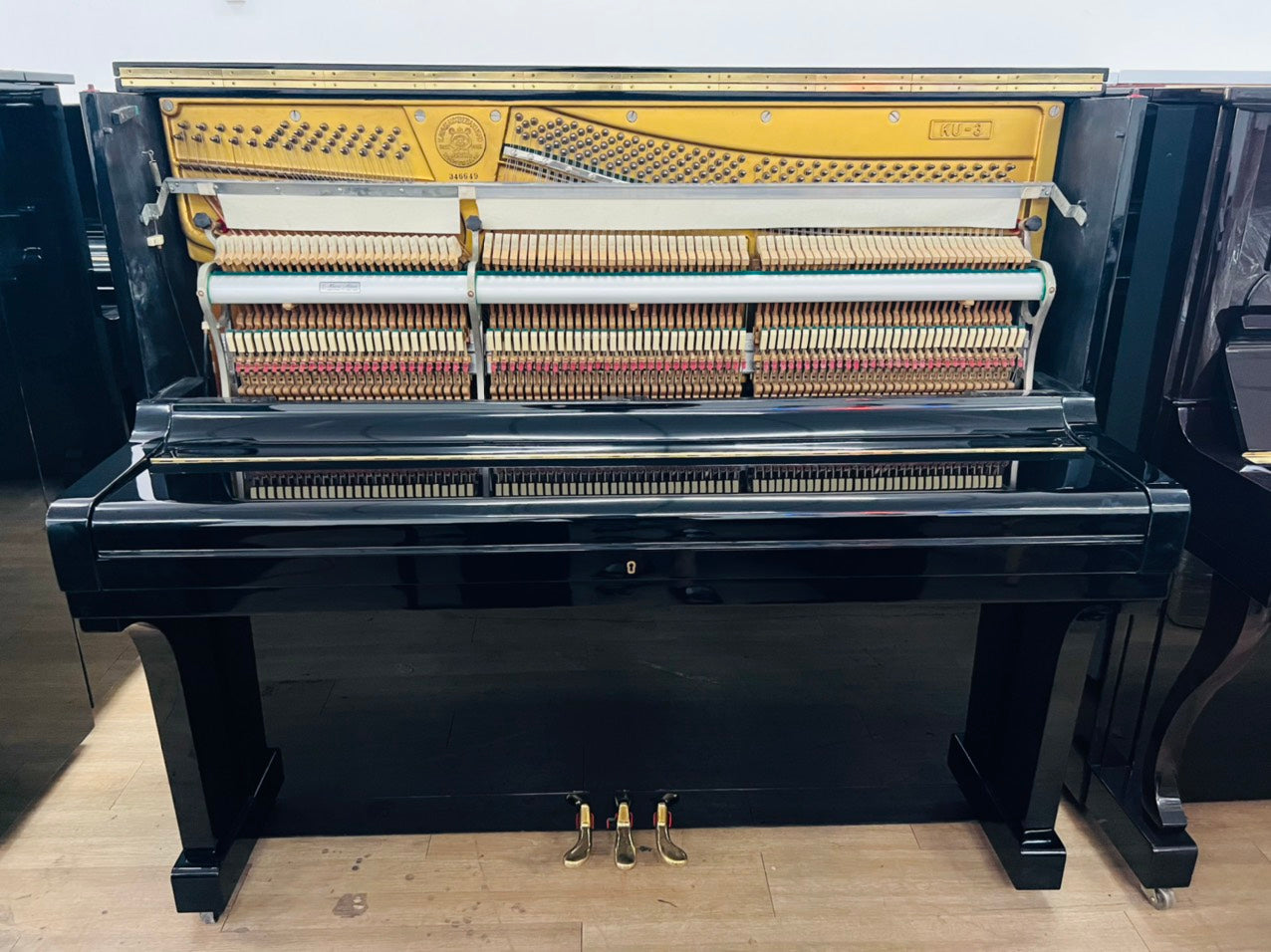 Đàn Piano Cơ Upright Kawai KU3D