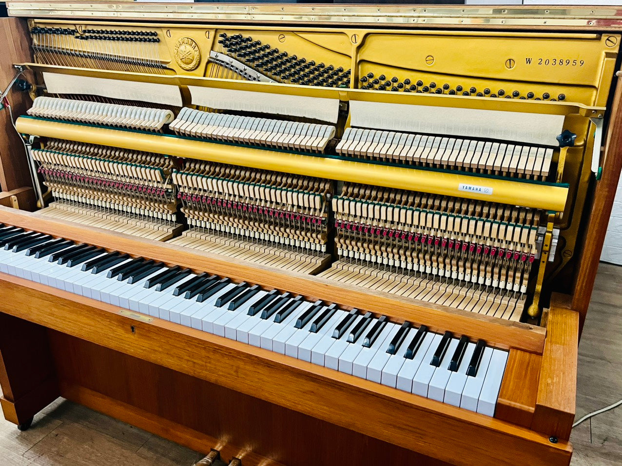 Đàn Piano Cơ Yamaha W103