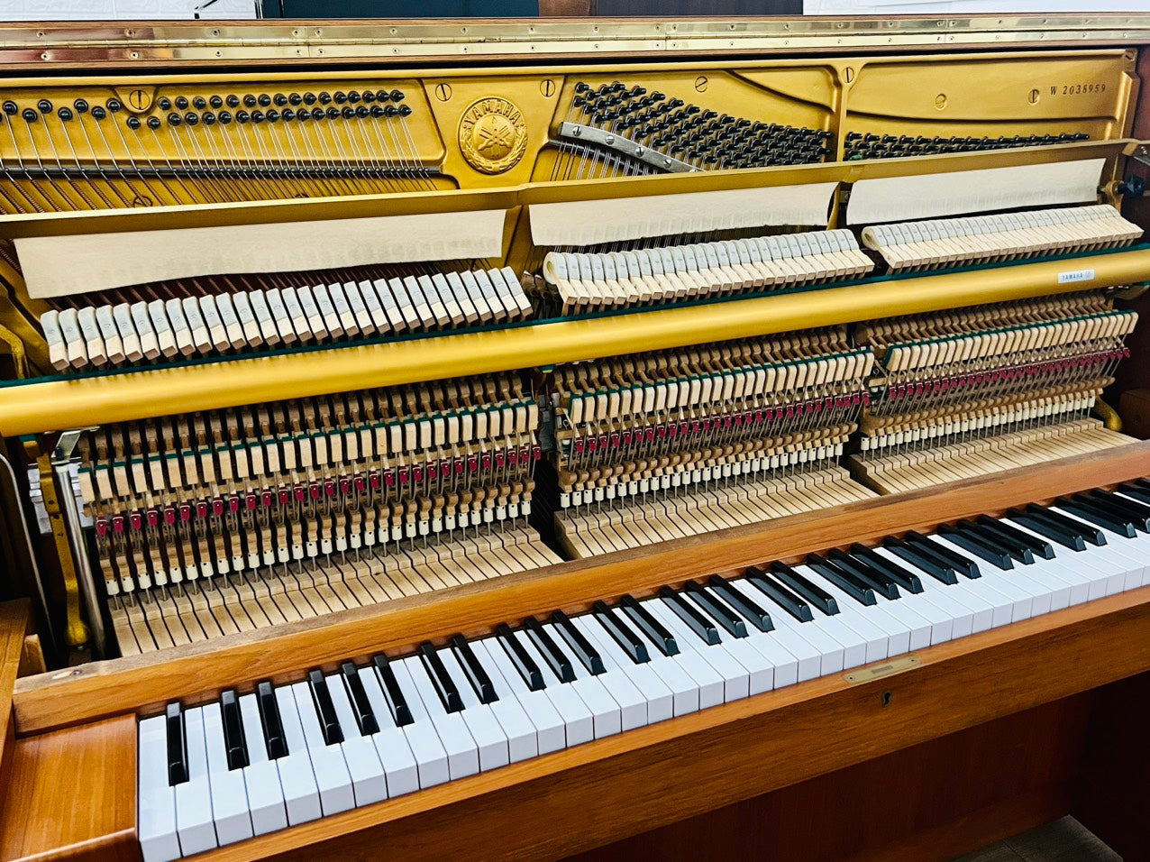 Đàn Piano Cơ Yamaha W103