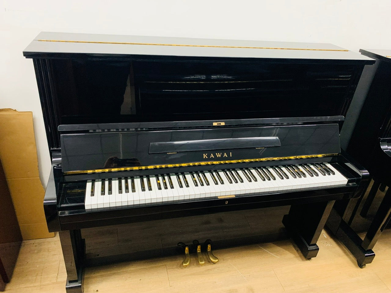 Đàn Piano Cơ Upright Kawai BL51