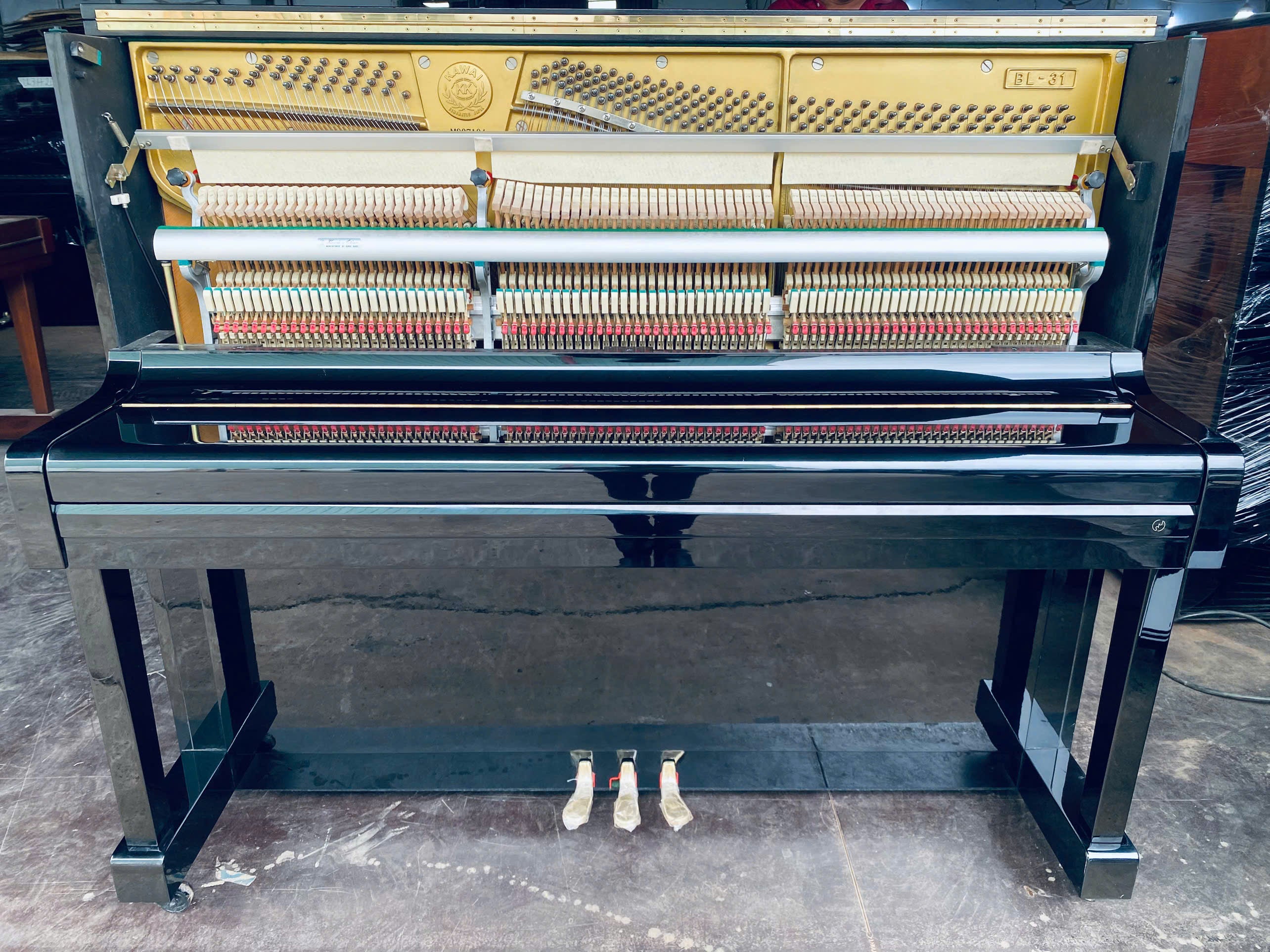 Đàn Piano Cơ Kawai BL31