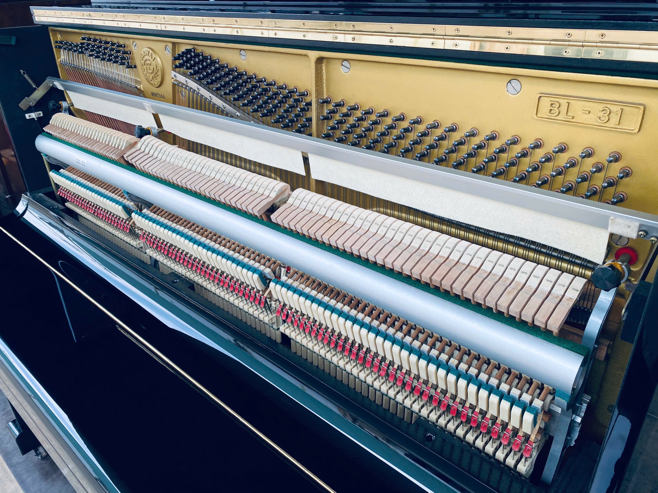 Đàn Piano Cơ Kawai BL31