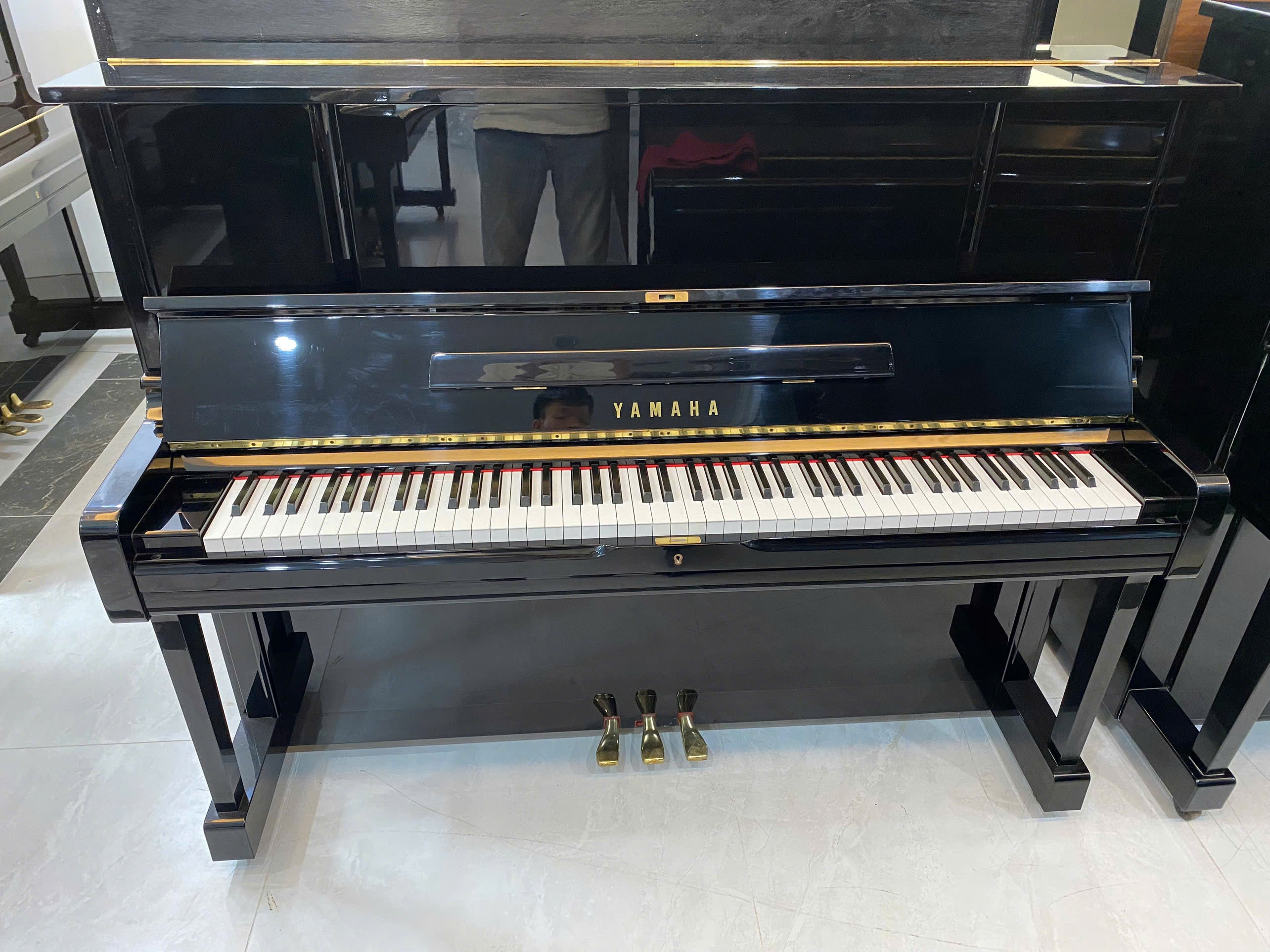 Đàn Piano Cơ Upright Yamaha UX1