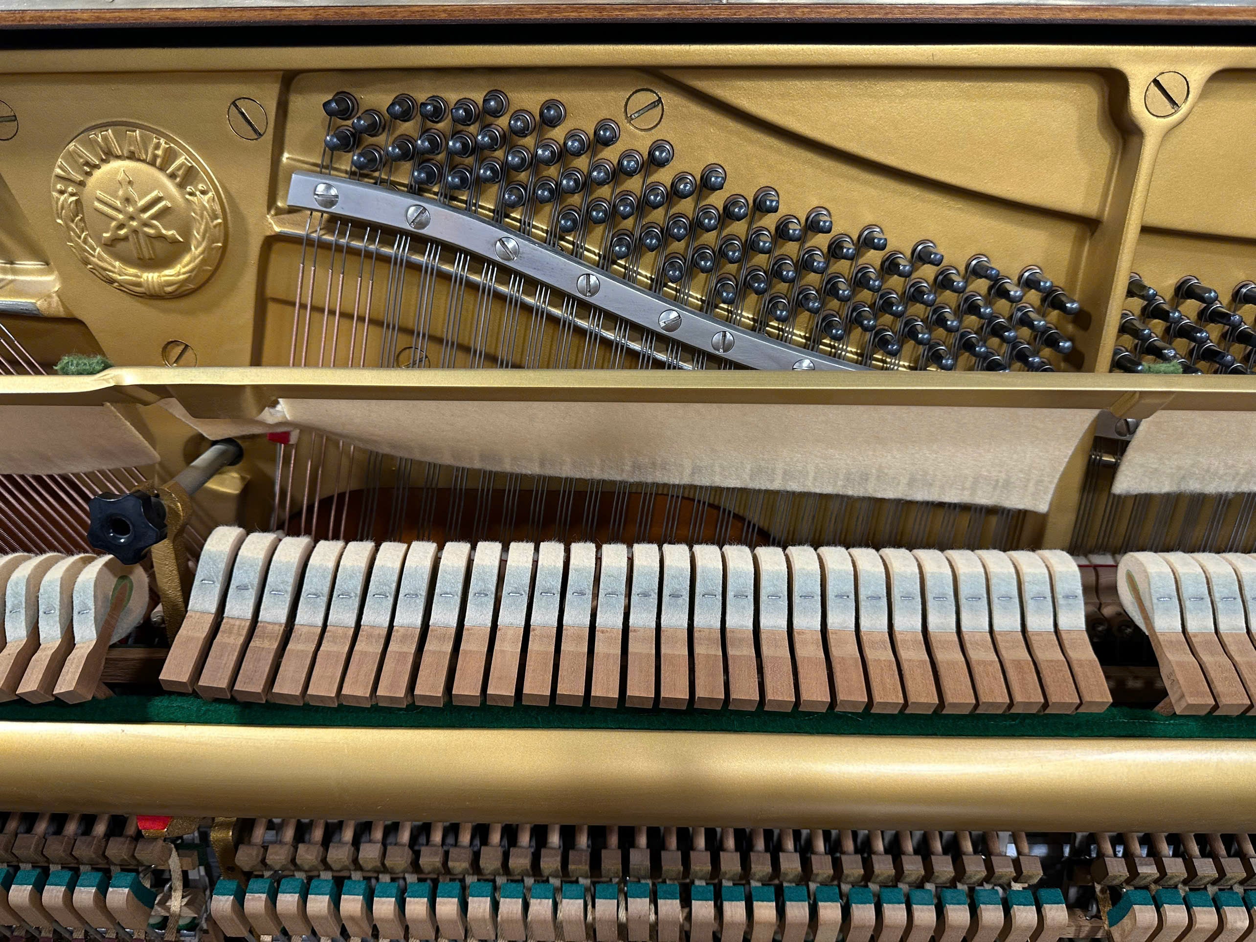 Đàn Piano Cơ Yamaha W102
