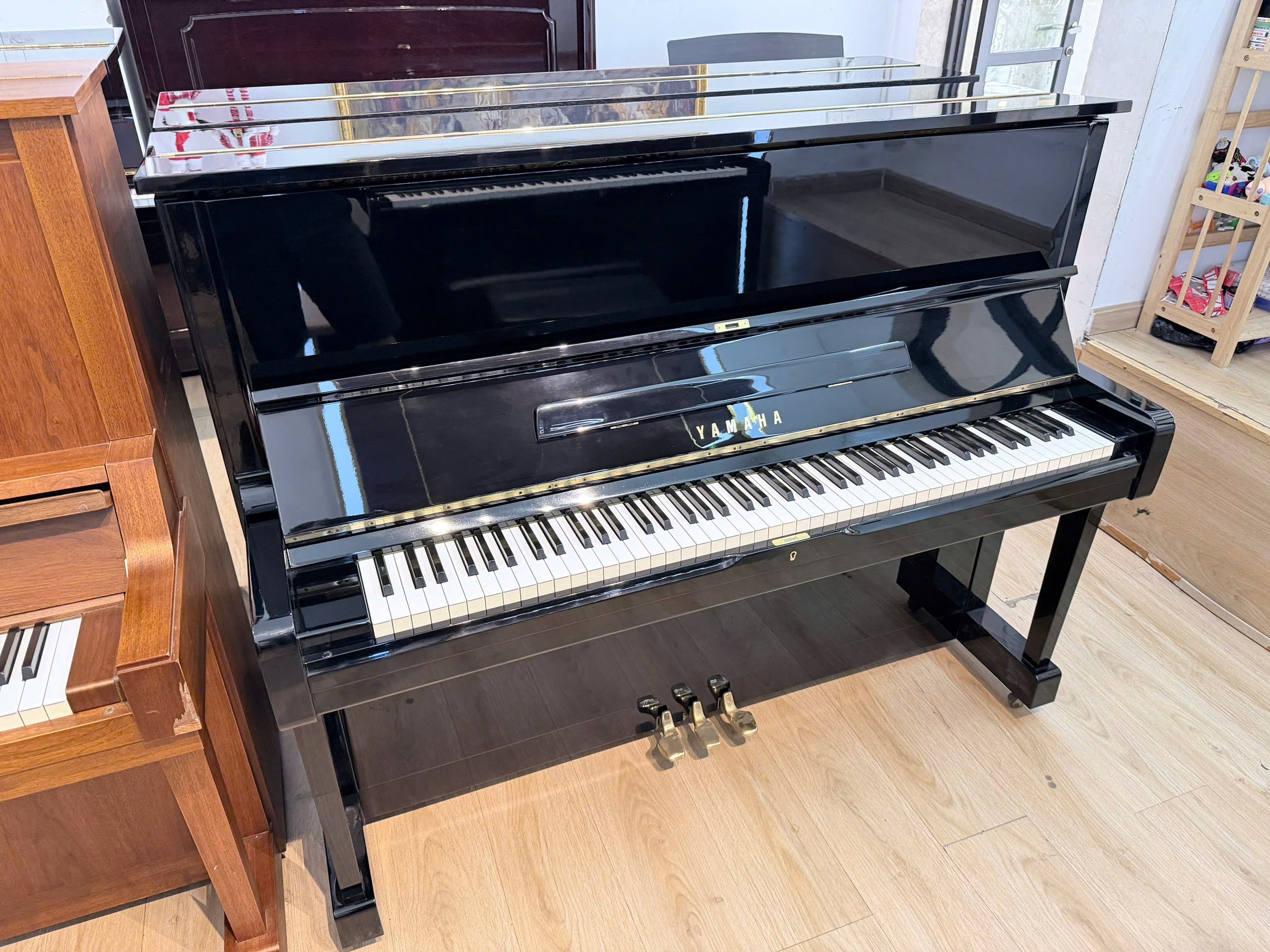 Đàn Piano Cơ Yamaha U1H