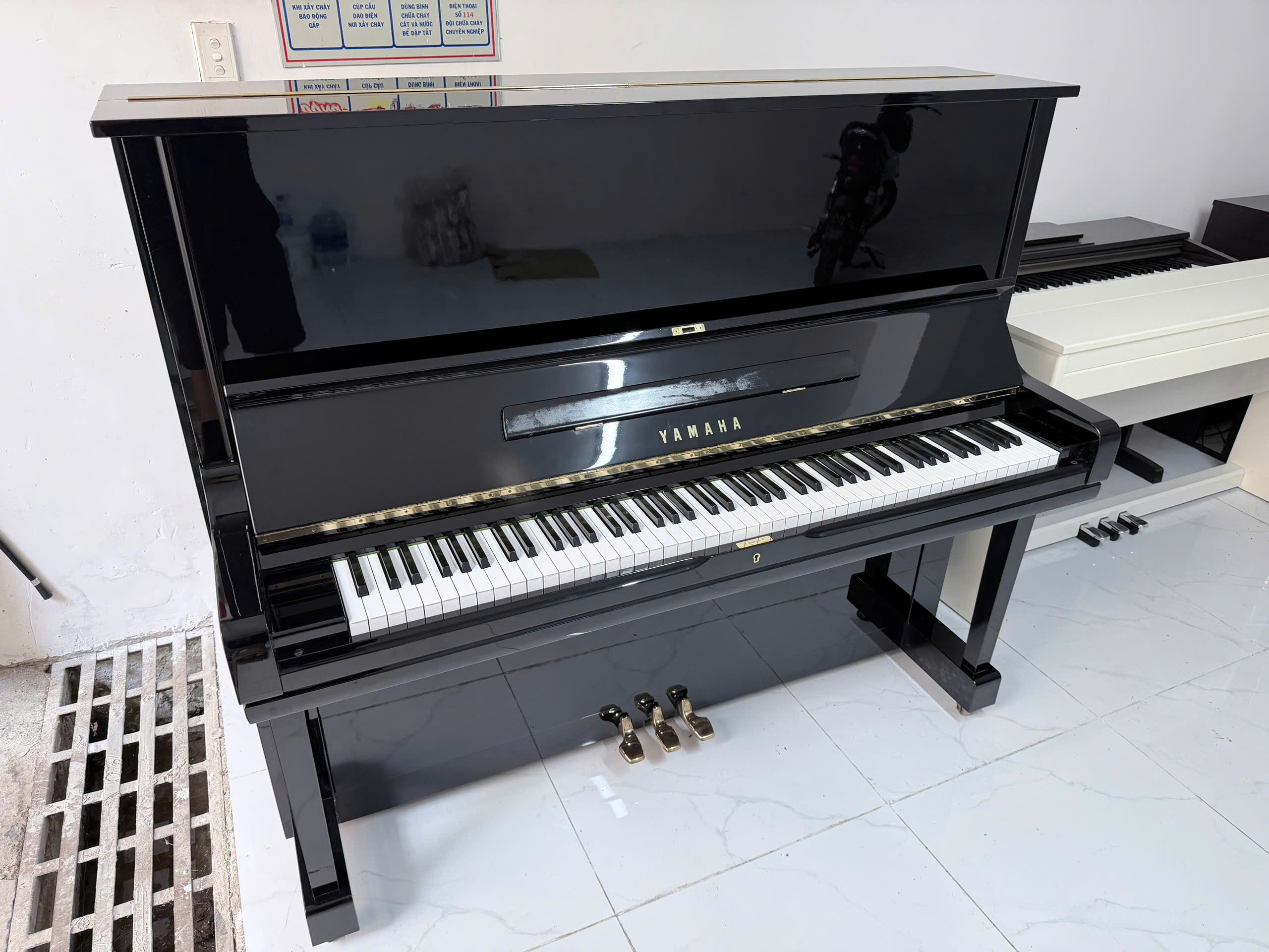 Đàn Piano Cơ Upright Yamaha U3H