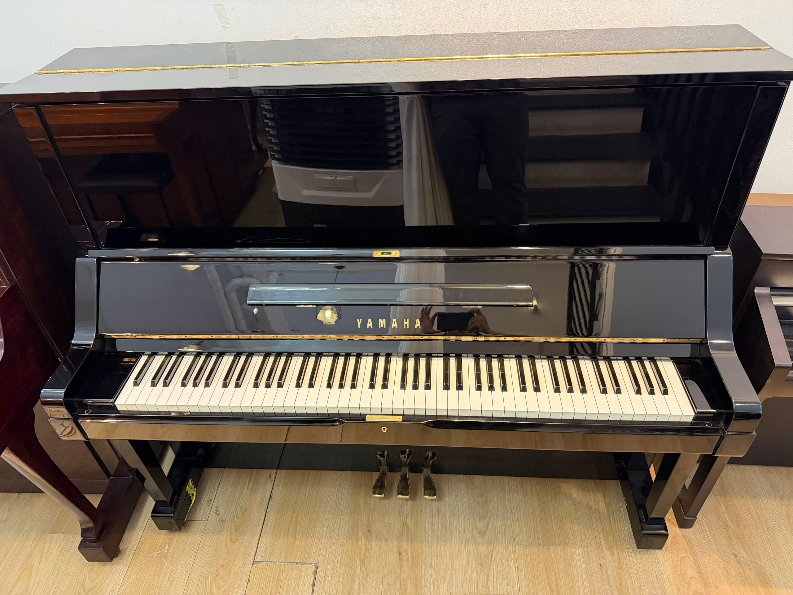 Đàn Piano Cơ Yamaha UX