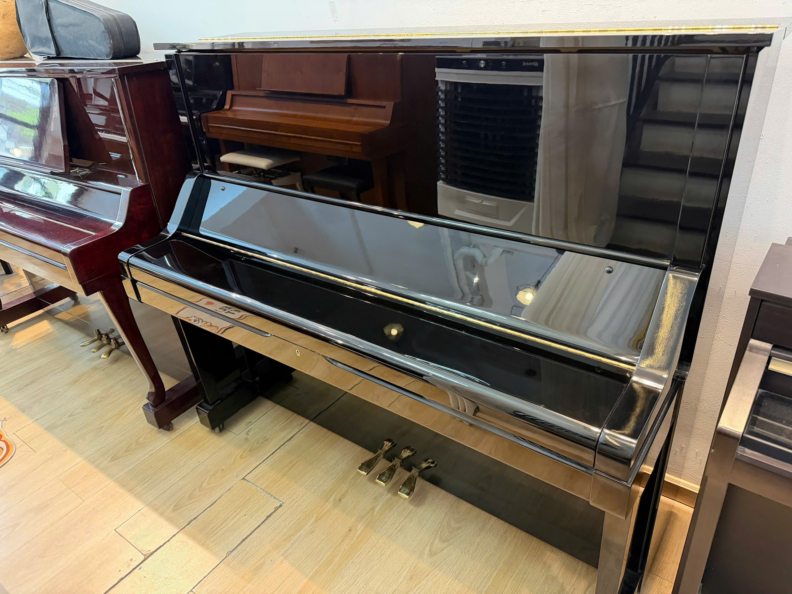 Đàn Piano Cơ Yamaha UX