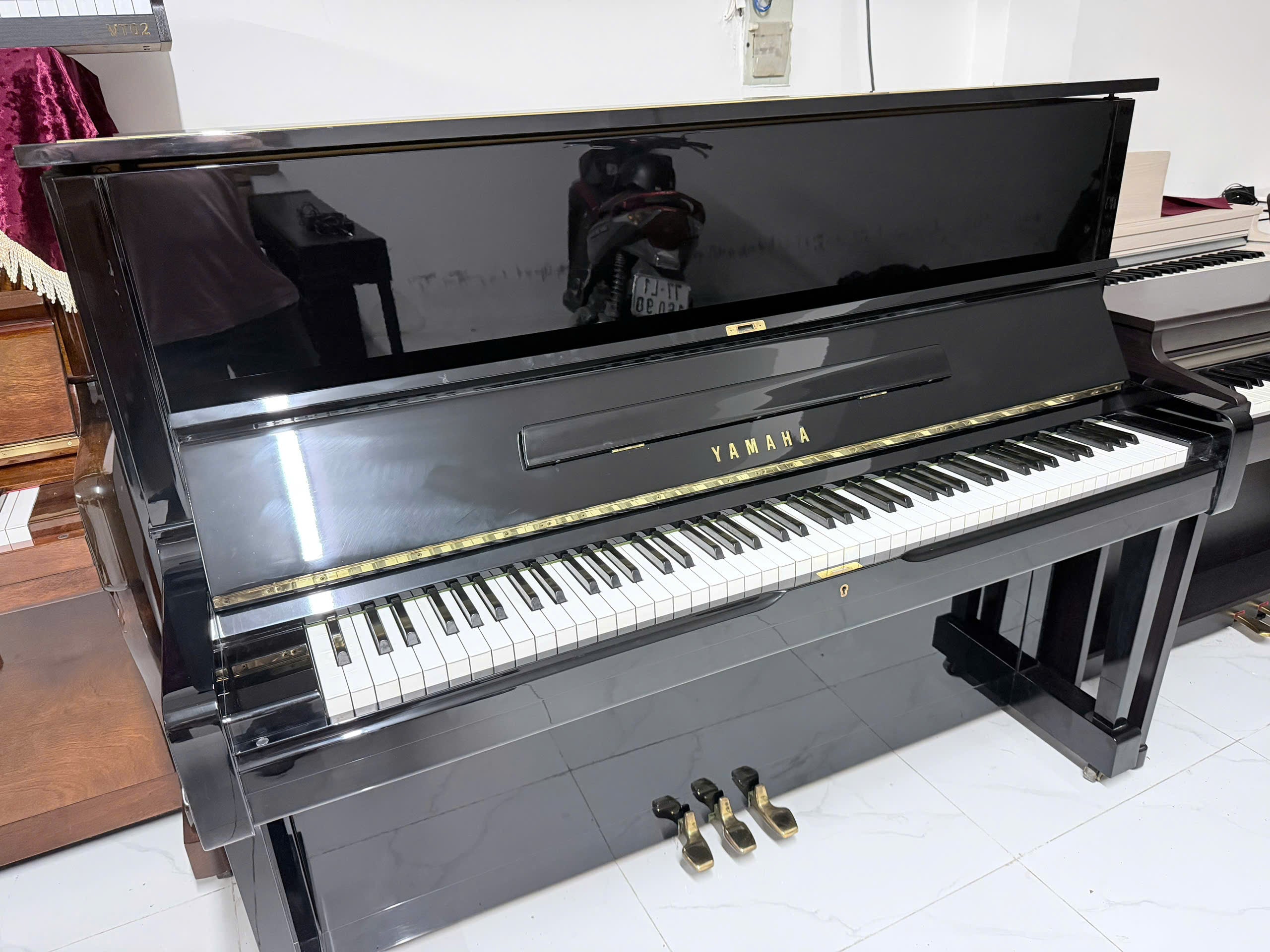 Đàn Piano Cơ Yamaha U1H