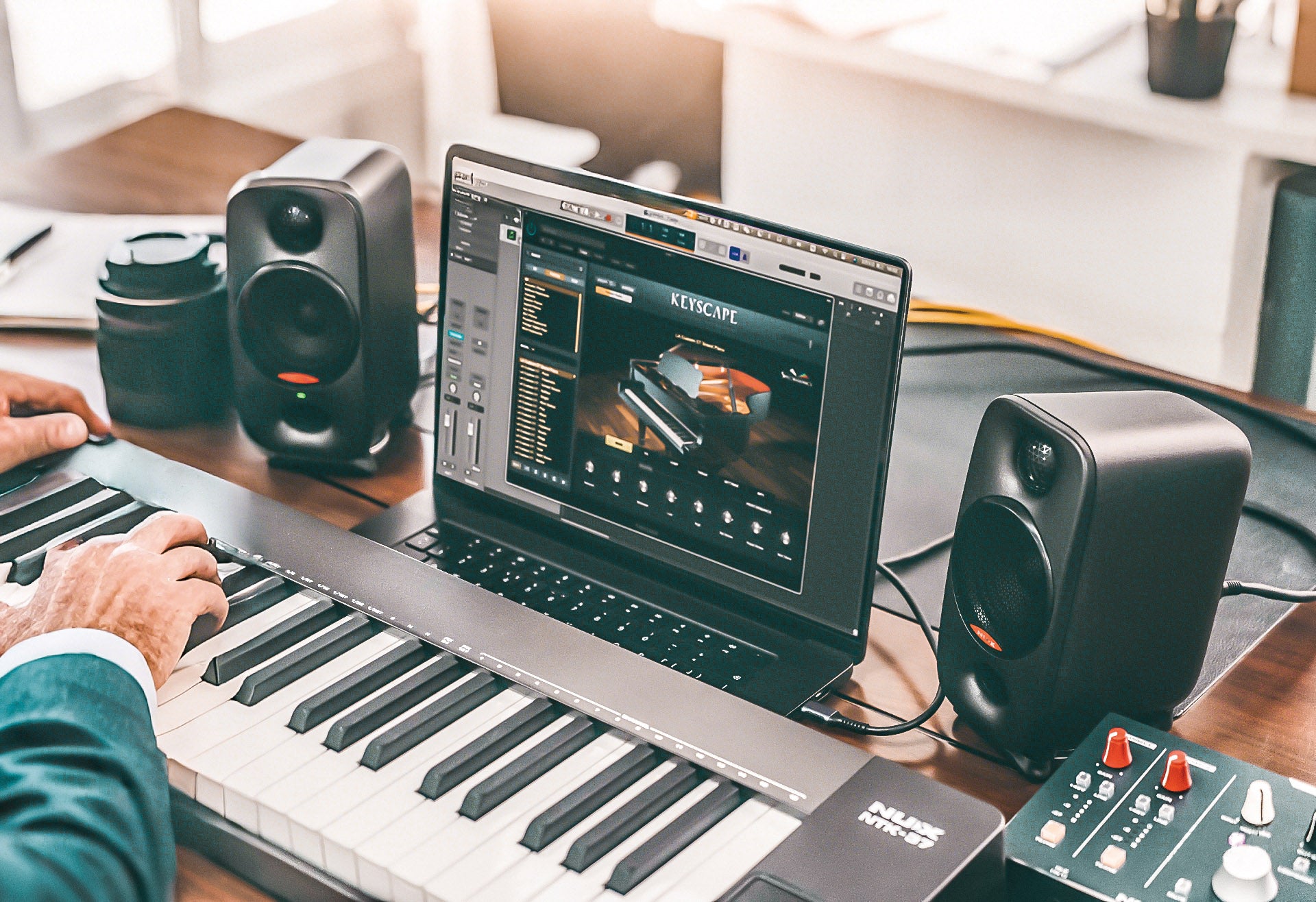 Loa Kiểm Âm Nux AXON 3 Studio Monitor