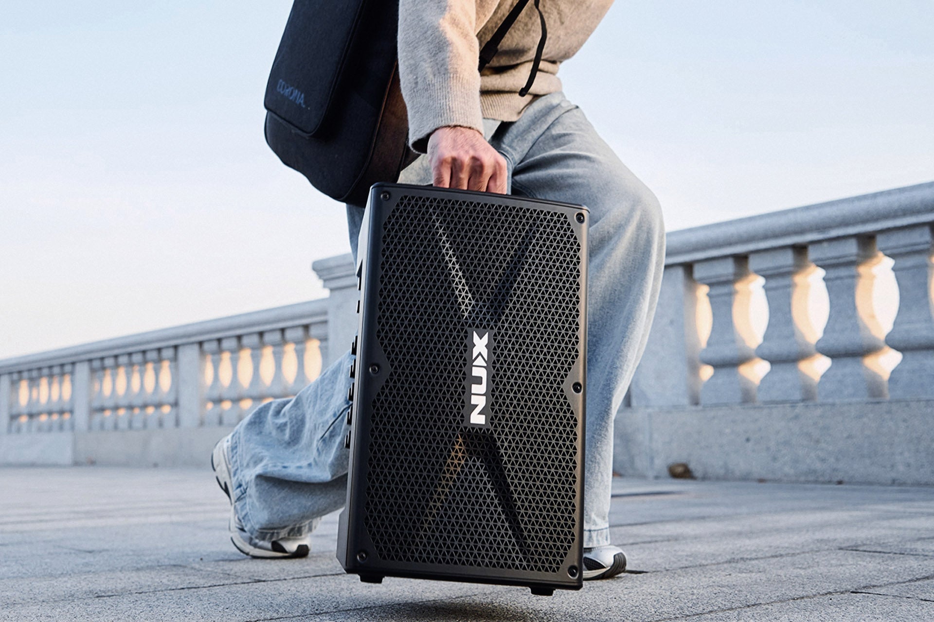 Amplifier Đa Năng Nux Busking 200FR, Combo 200W