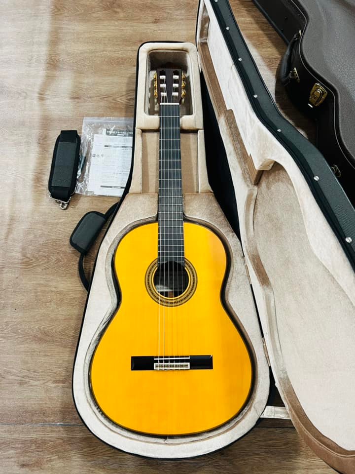 Đàn Guitar Classic Yamaha GC42S