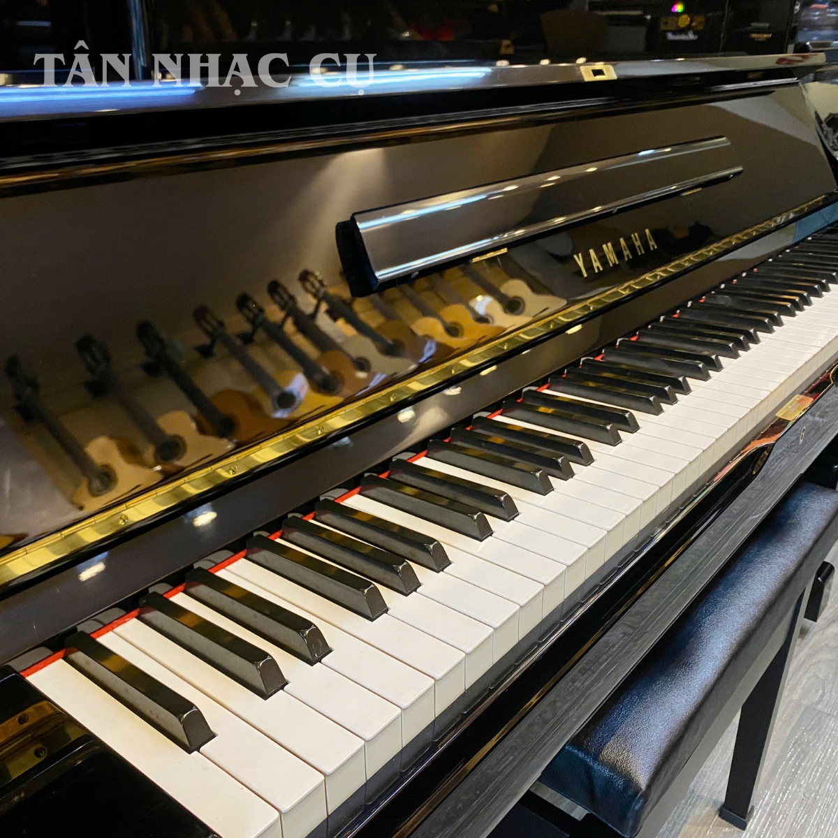 Đàn Piano Cơ Upright Yamaha UX1 