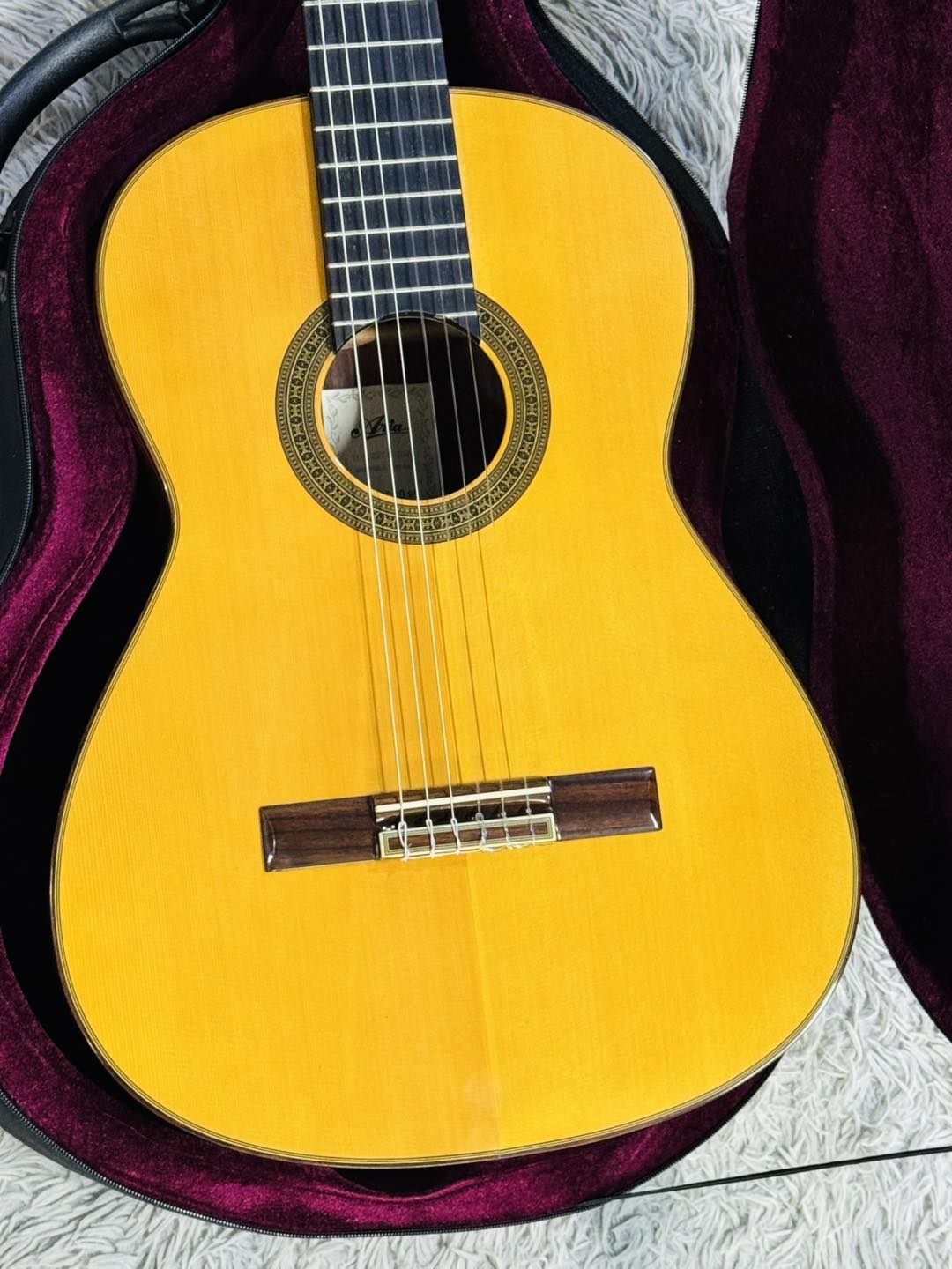 Đàn Guitar Classic Aria AC80