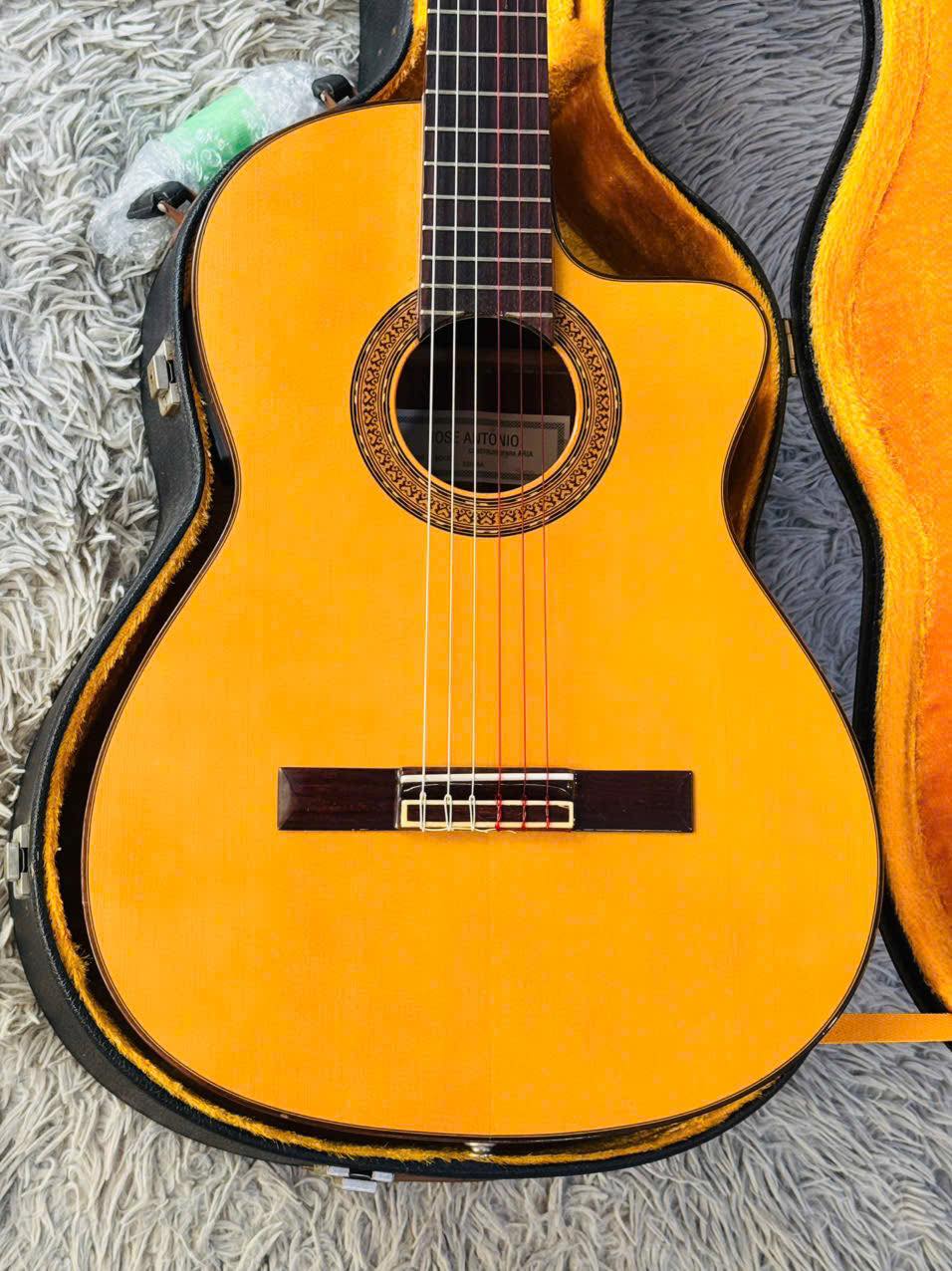 Đàn Guitar Classic Jose Antonio 8CCE