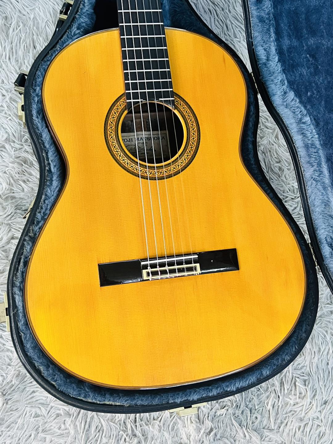 Đàn Guitar Classic Matsuoka M200
