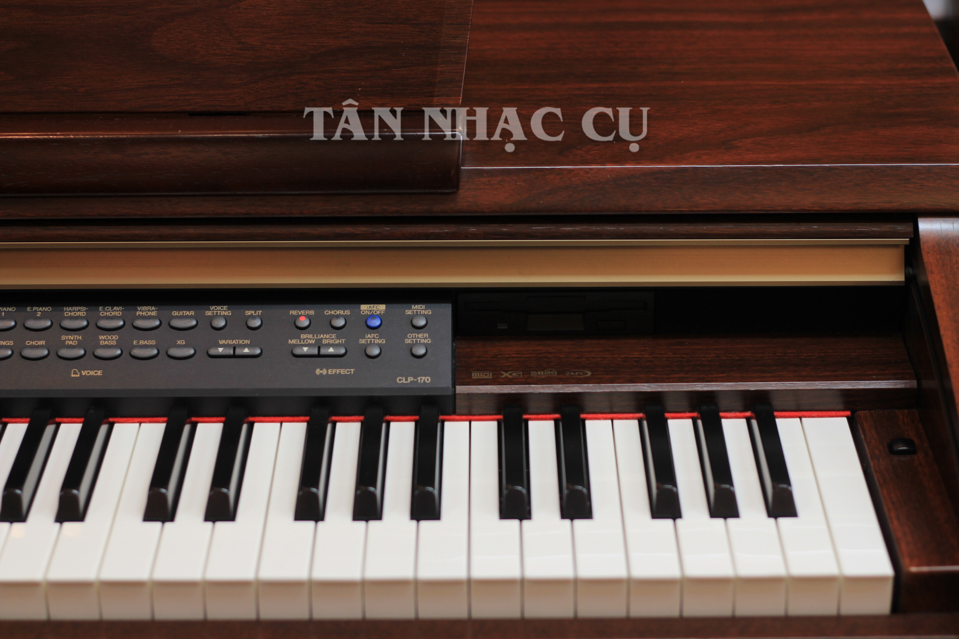 Đàn Piano Điện Yamaha CLP170