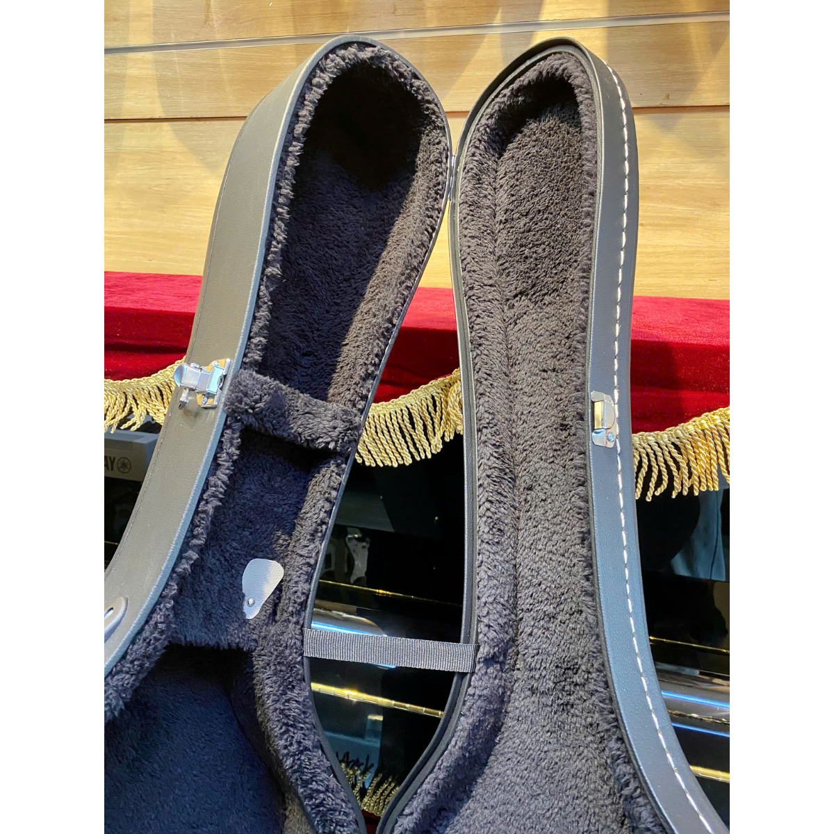 Hardcase Guitar Thùng