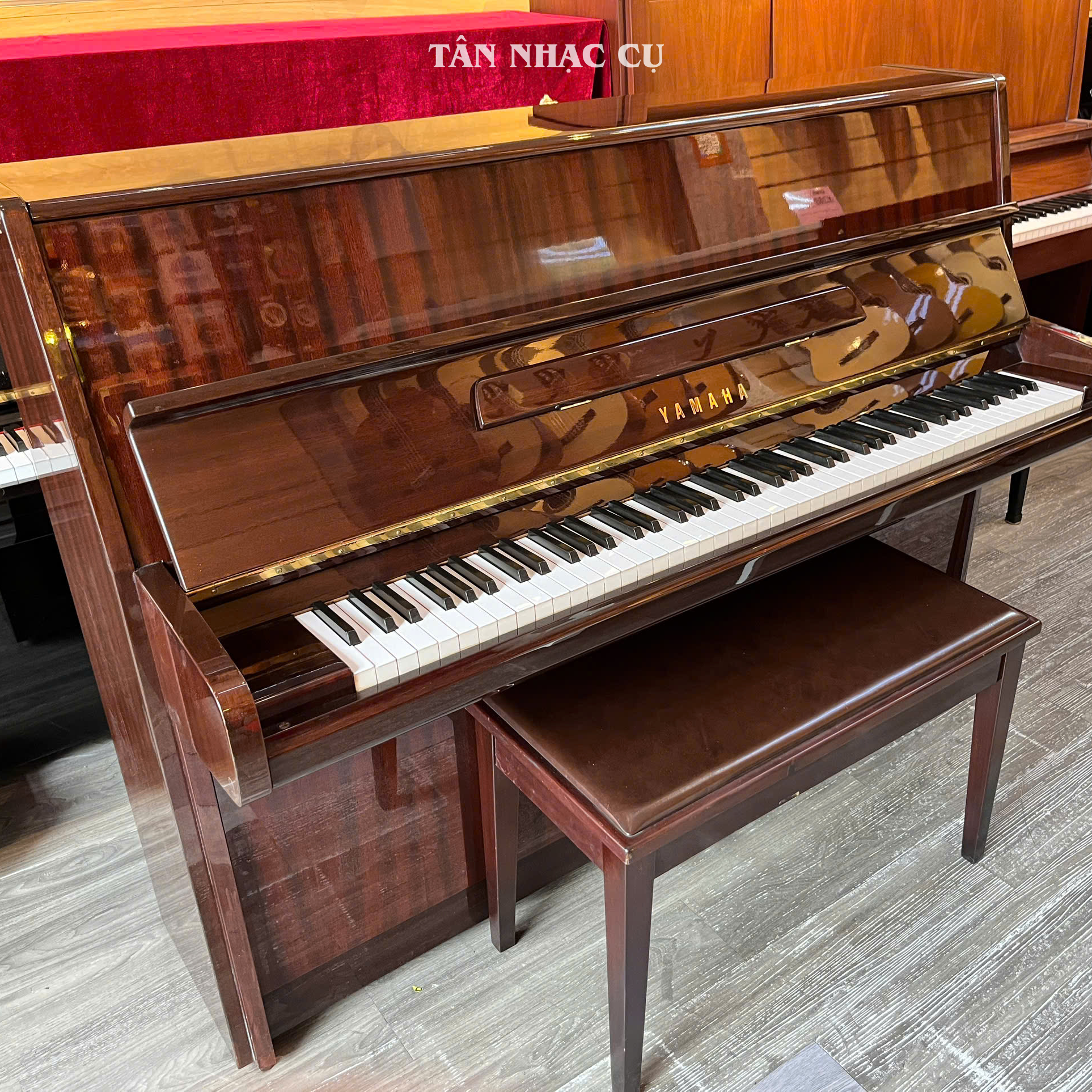 Đàn Piano Cơ Upright Yamaha P116 Mohogany Polished