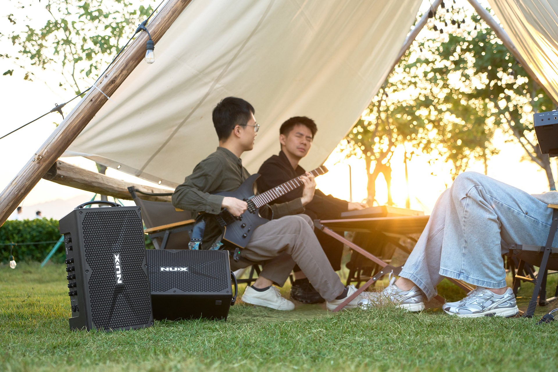 Amplifier Đa Năng Nux Busking 200FR, Combo 200W