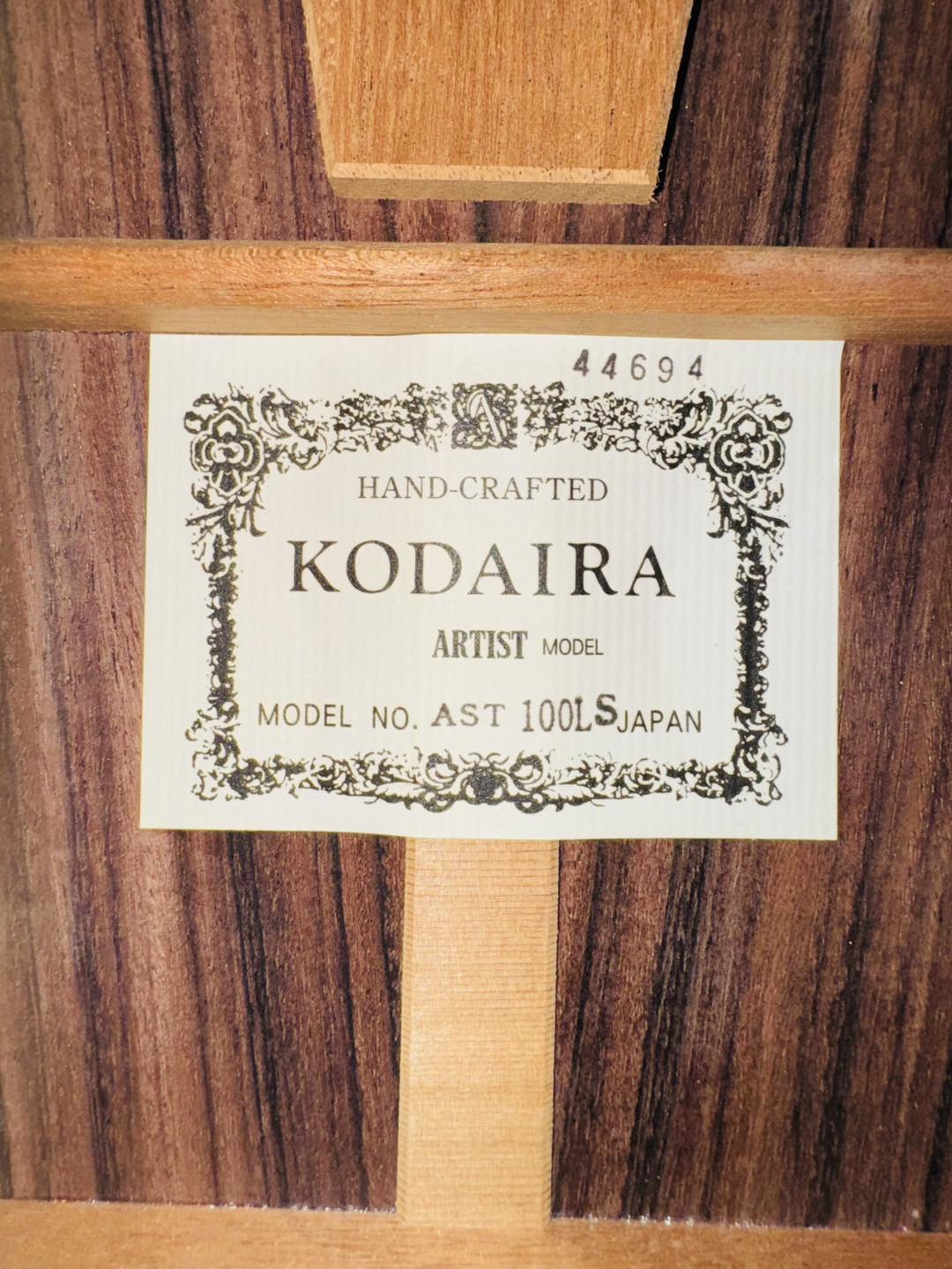 Đàn Guitar Classic Kodaira AST100L S