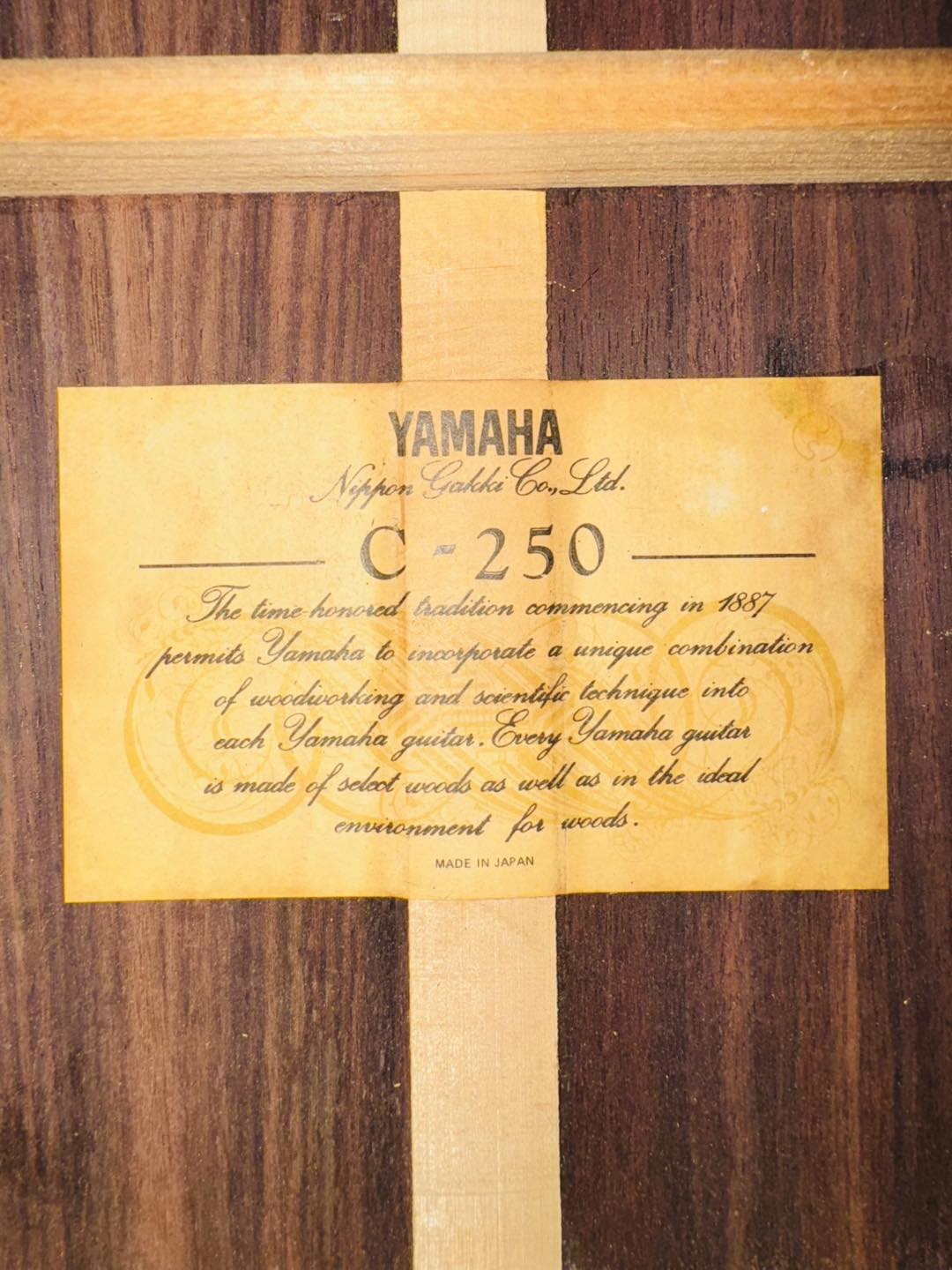 Đàn Guitar Classic Yamaha C250