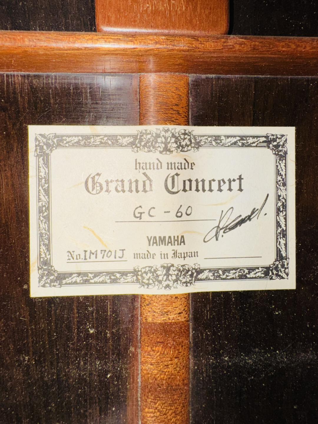 Đàn Guitar Classic Yamaha GC60