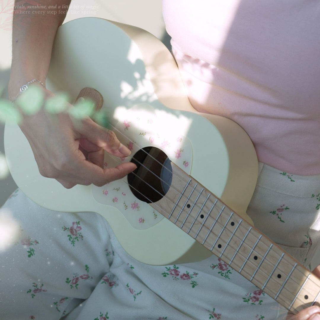 Đàn Ukulele Concert Daisy Jeni U100, White