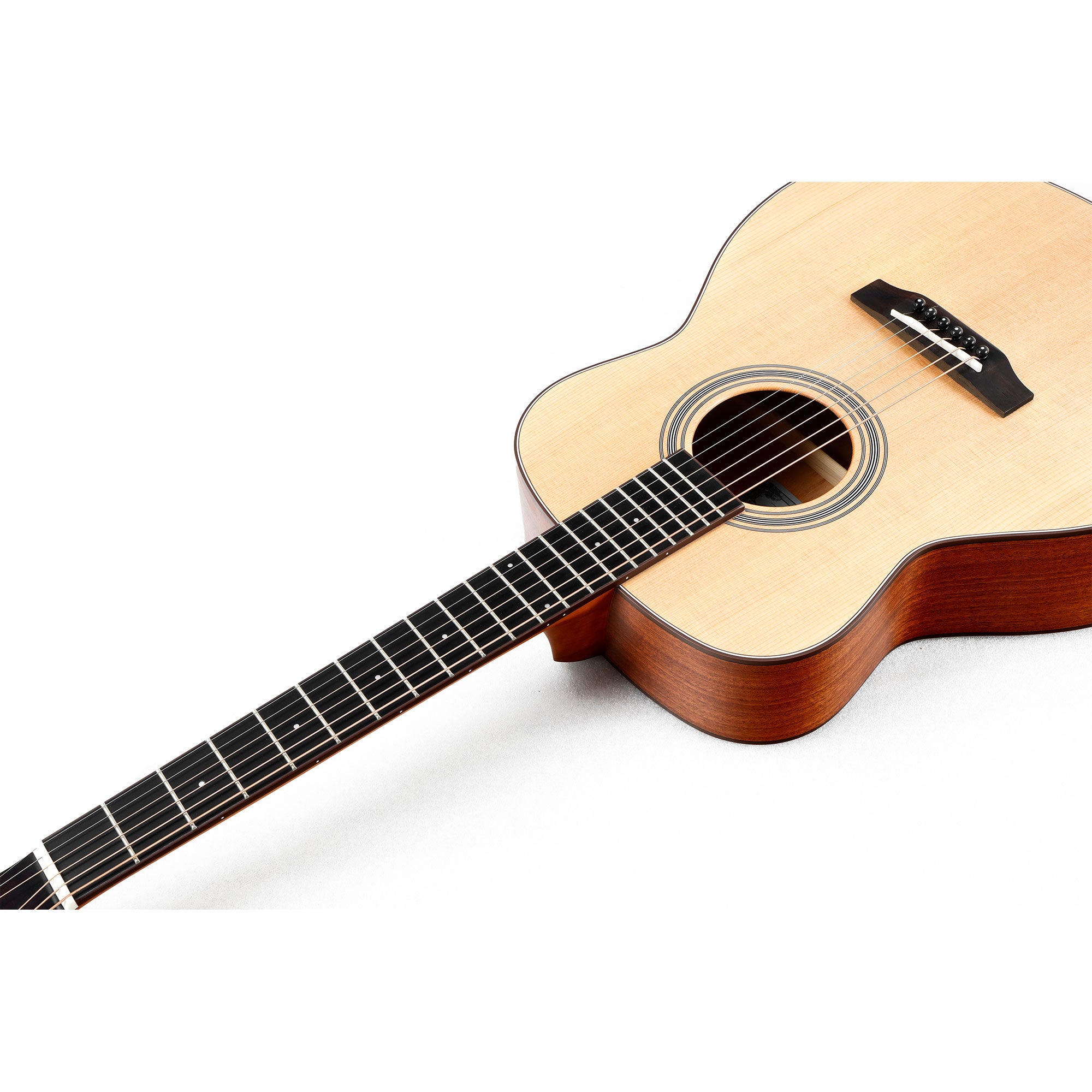 Đàn Guitar Acoustic Saga GS700, Natural wBag