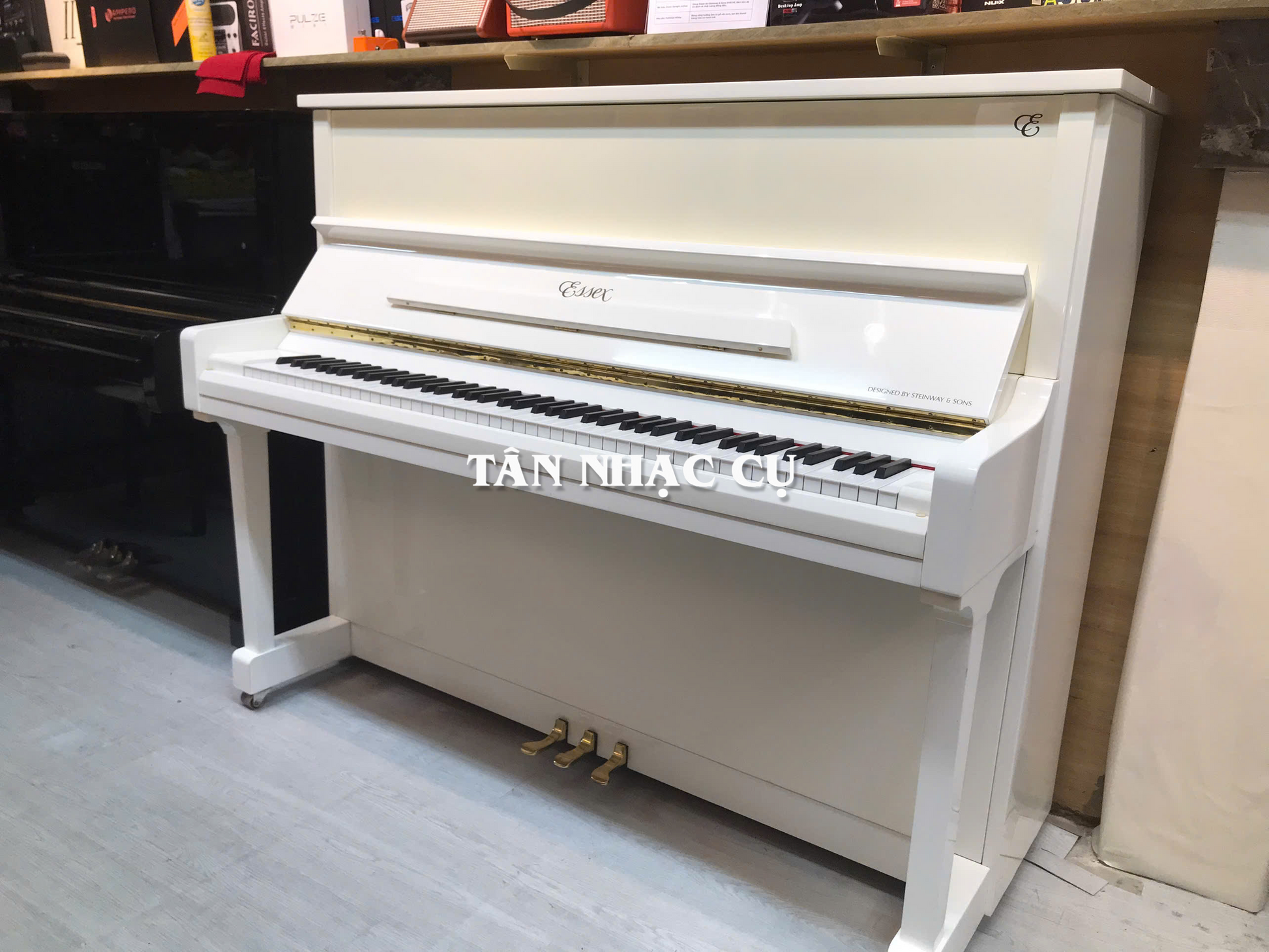 Đàn Piano Cơ Upright Essex EUP123E, Polish White
