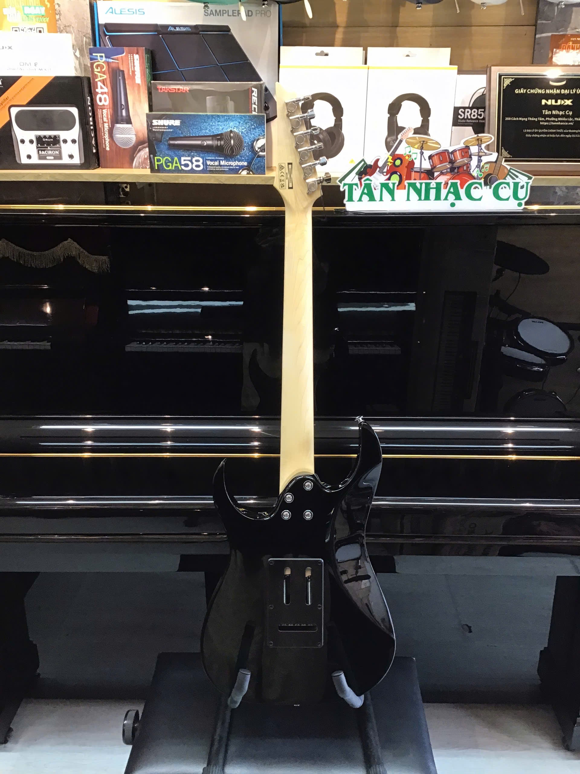 Đàn Guitar Điện Ibanez GIO GRG140 HH Electric Guitar, New Zealand Pine Fingerboard, Sunburst