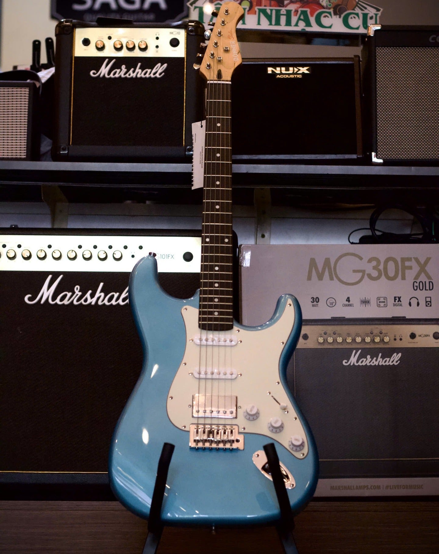 Đàn Guitar Điện Donner DST152 HSS Electric Guitar Combo, Maple/Laurel Fingerboard