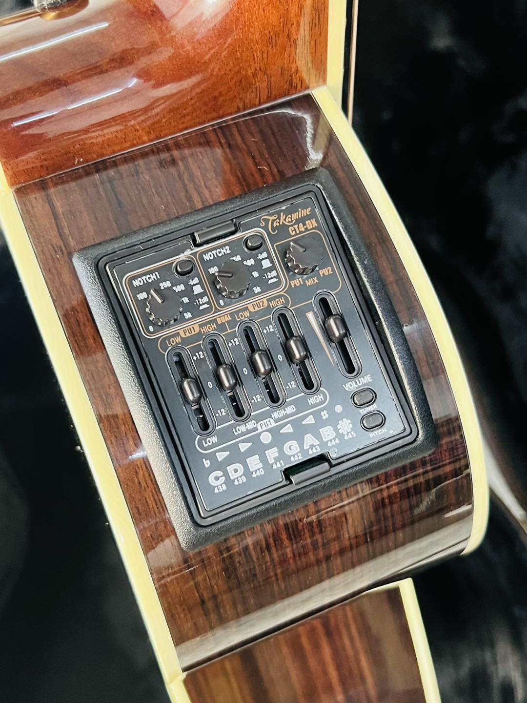 Đàn Guitar Acoustic Takamine DMP50S