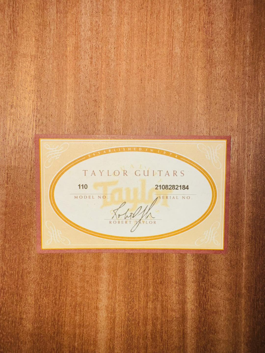 Đàn Guitar Acoustic Taylor 110