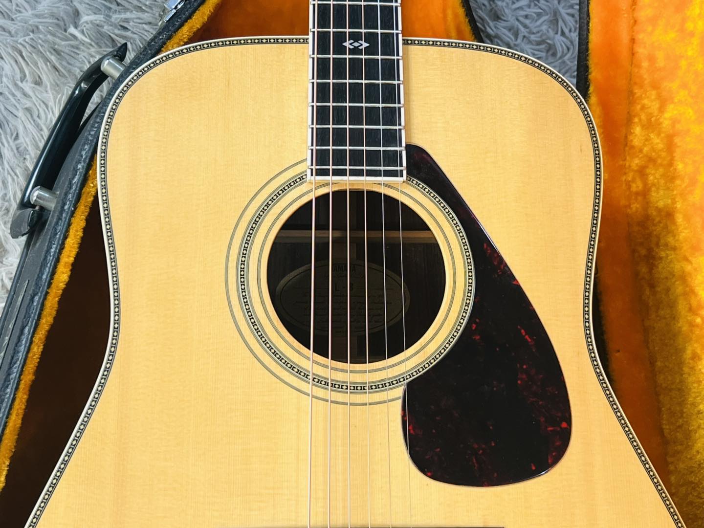 Đàn Guitar Acoustic Yamaha L8 Gen1