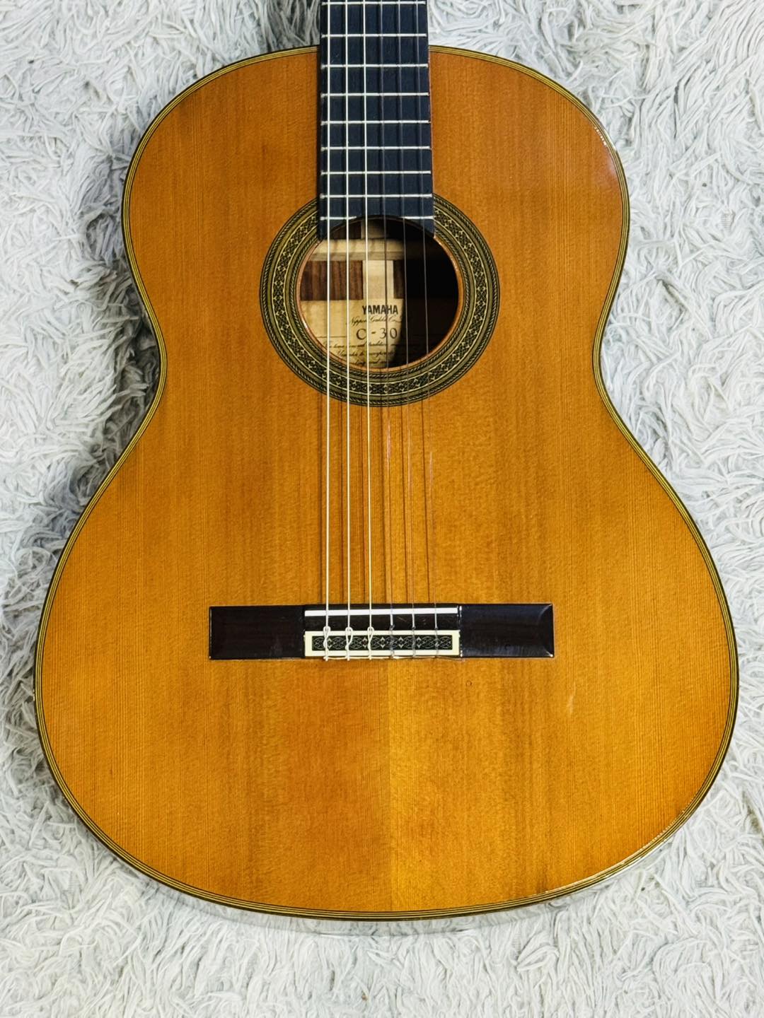 Đàn Guitar Classic Yamaha C300