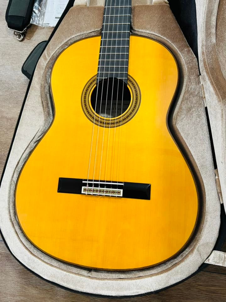 Đàn Guitar Classic Yamaha GC42S
