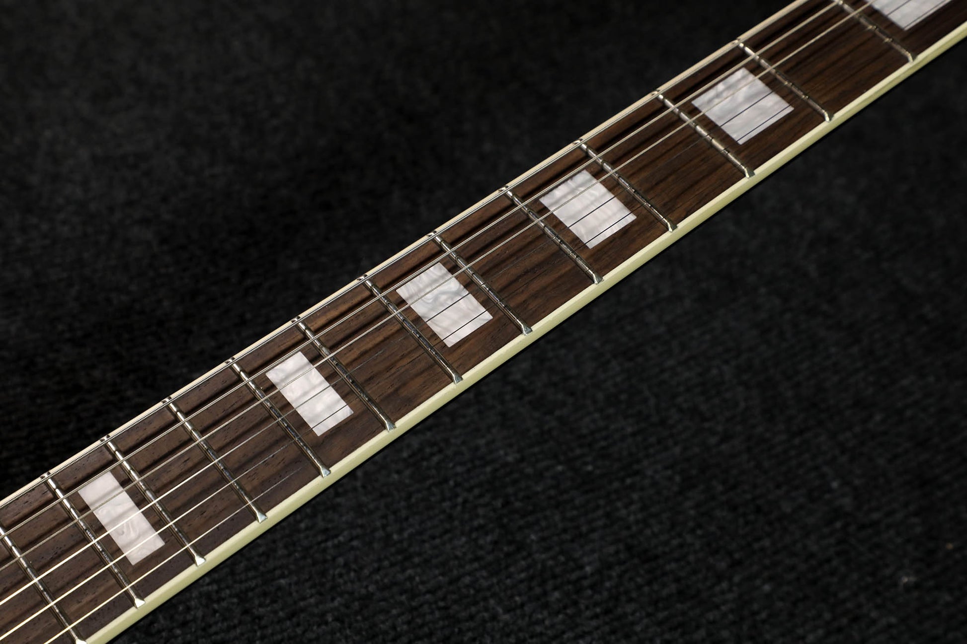 Đàn Guitar Điện Sqoe SELP300 HH Electric Guitar w/Case, Black