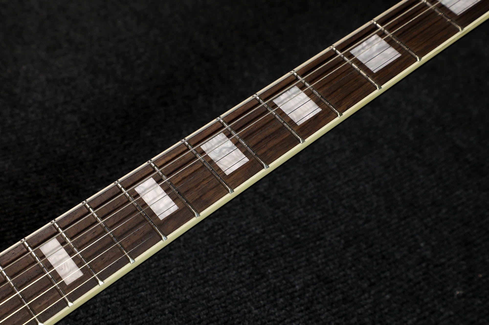 Đàn Guitar Điện Sqoe SELP300 HH Electric Guitar w/Case, Black