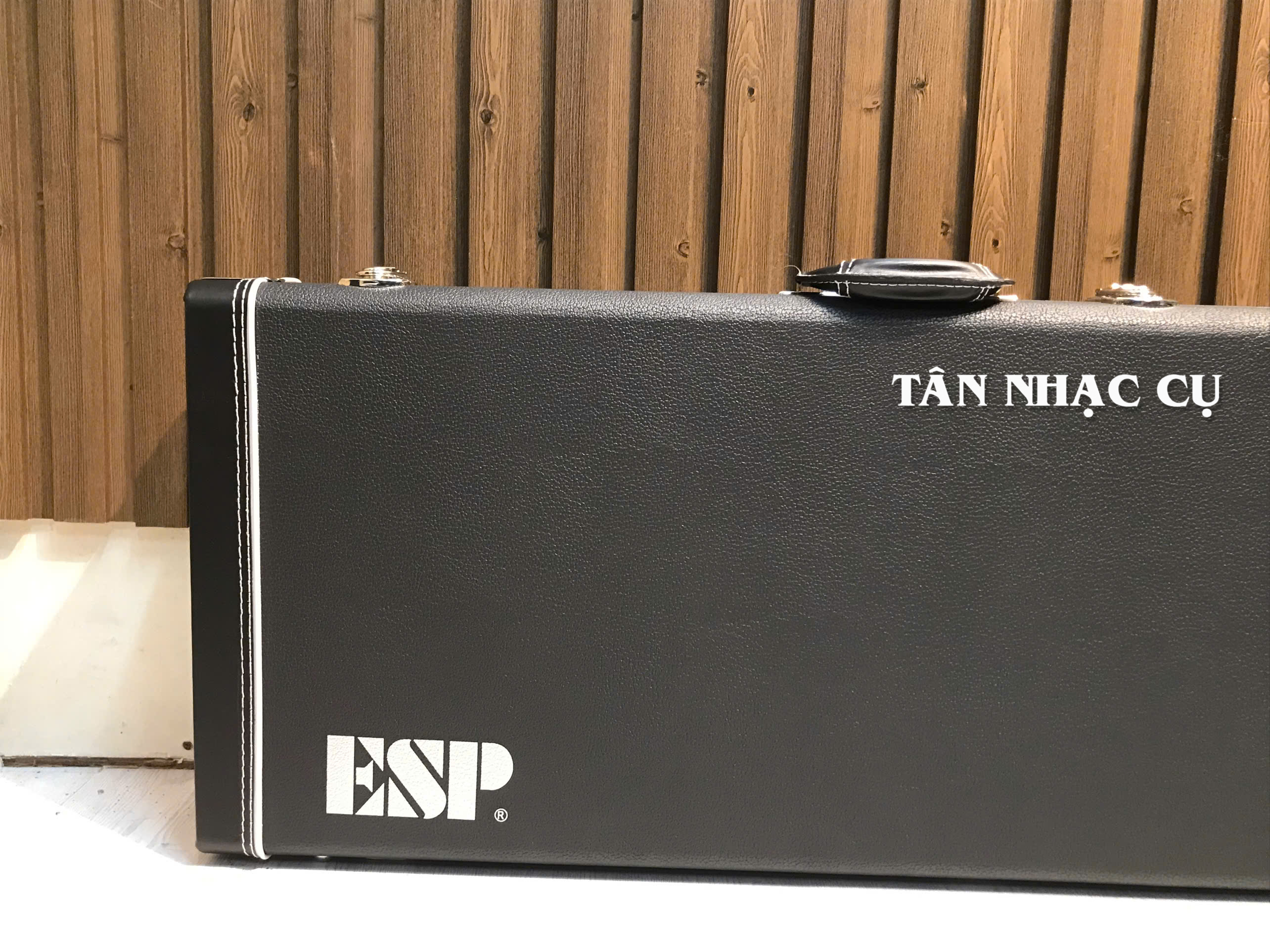 Đàn Guitar Điện ESP E-II ECLIPSE Full Thickness, Black Natural Burst